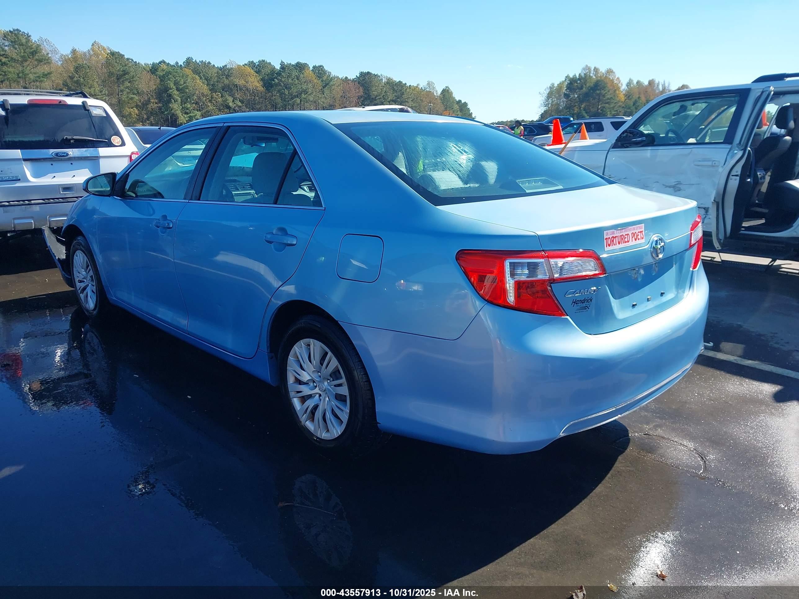 TOYOTA CAMRY image 3