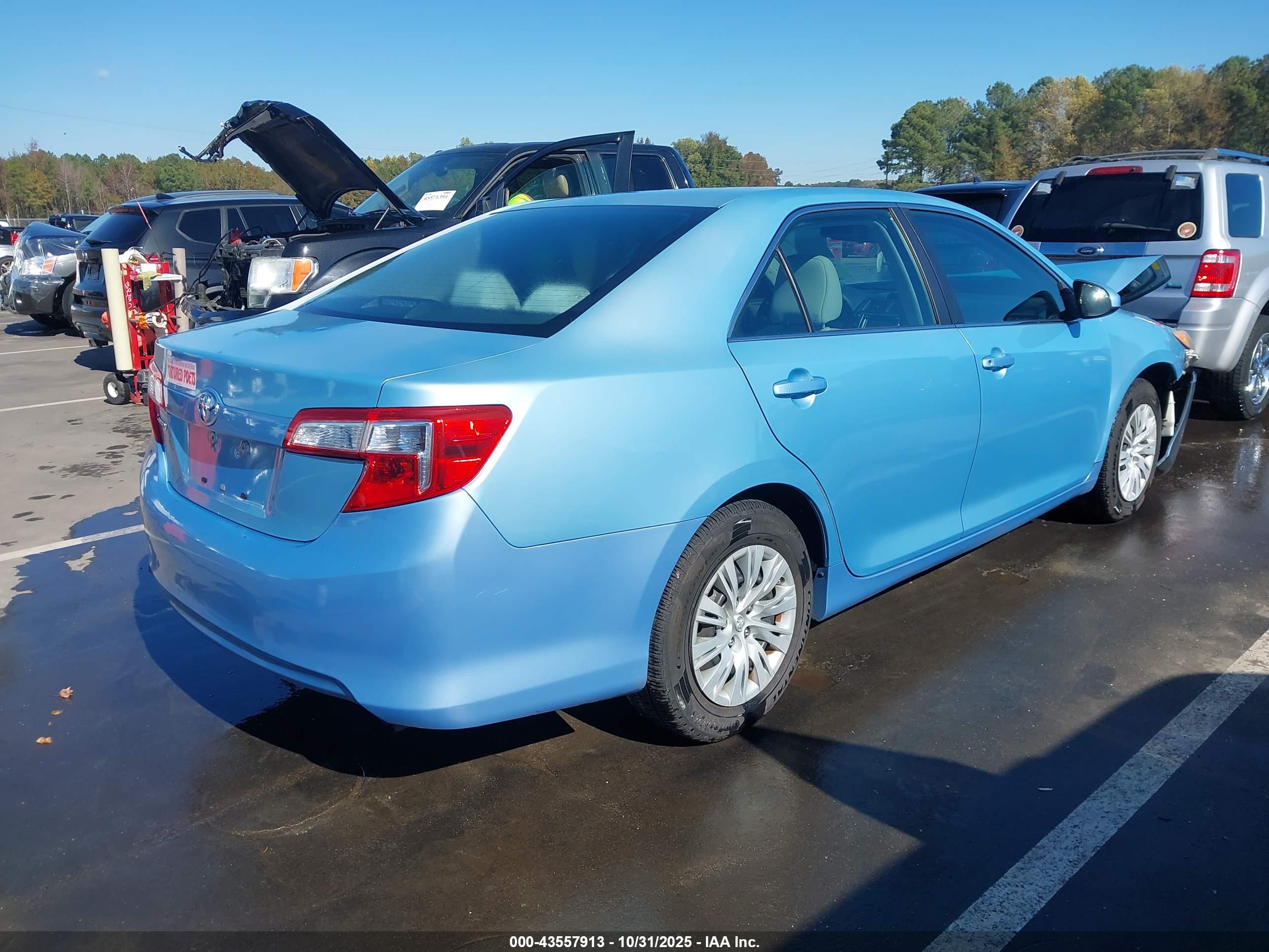 TOYOTA CAMRY image 4