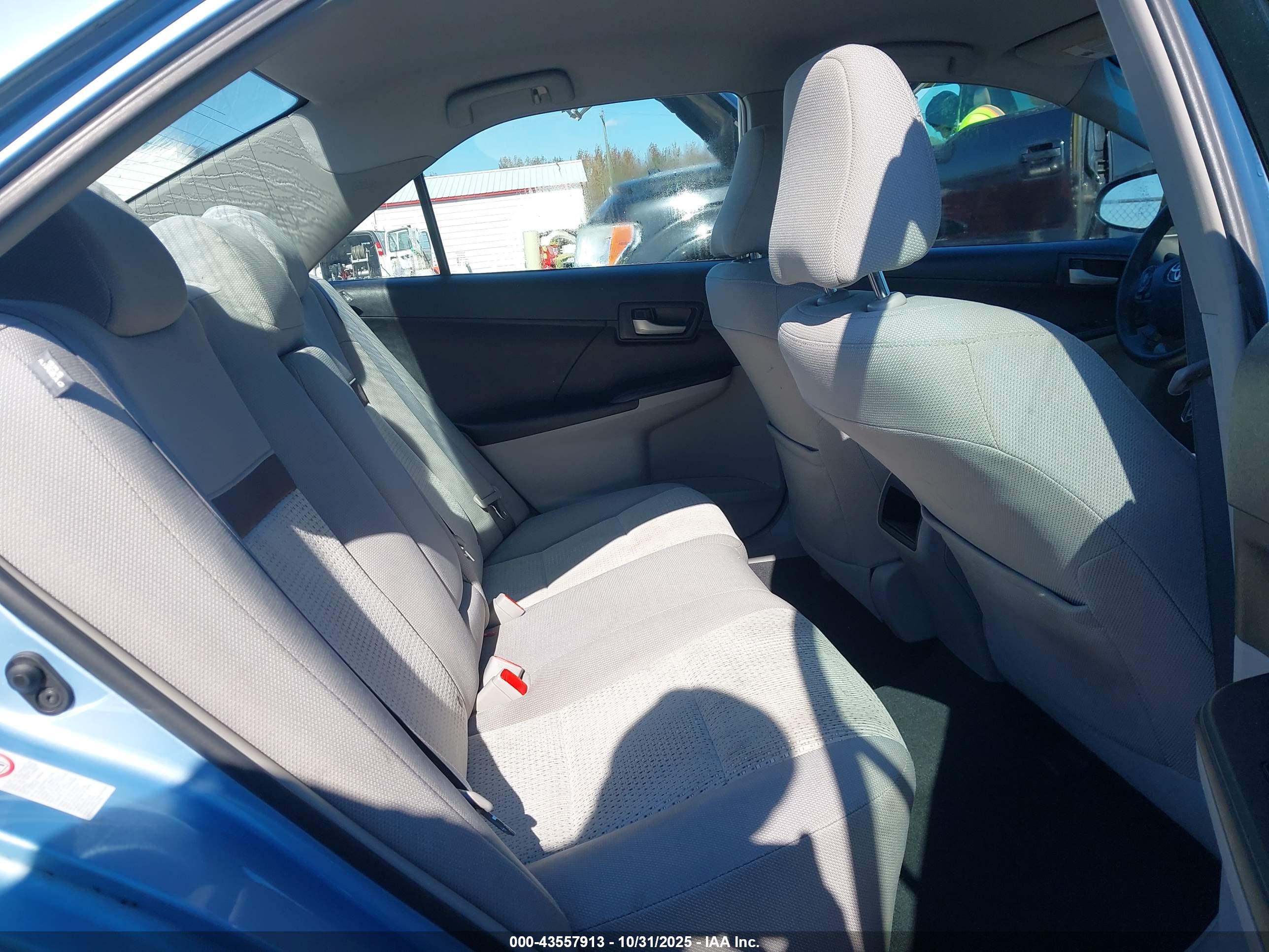 TOYOTA CAMRY image 8
