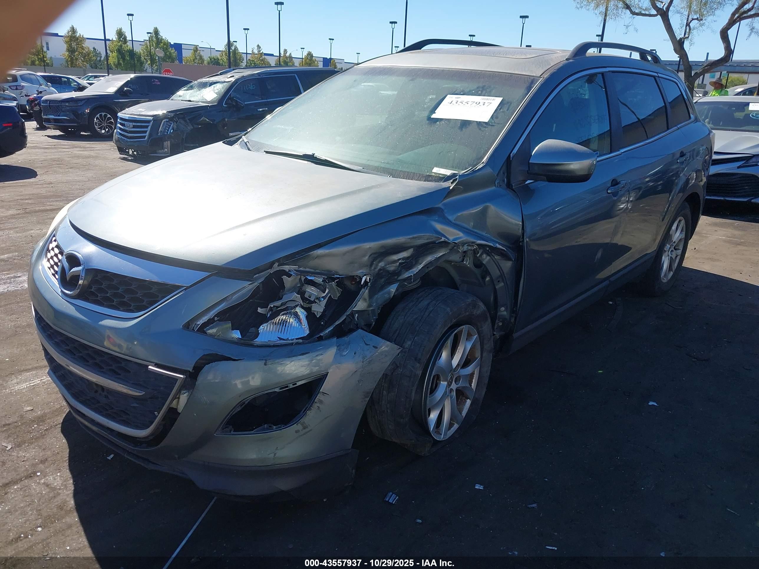 MAZDA CX-9 image 2