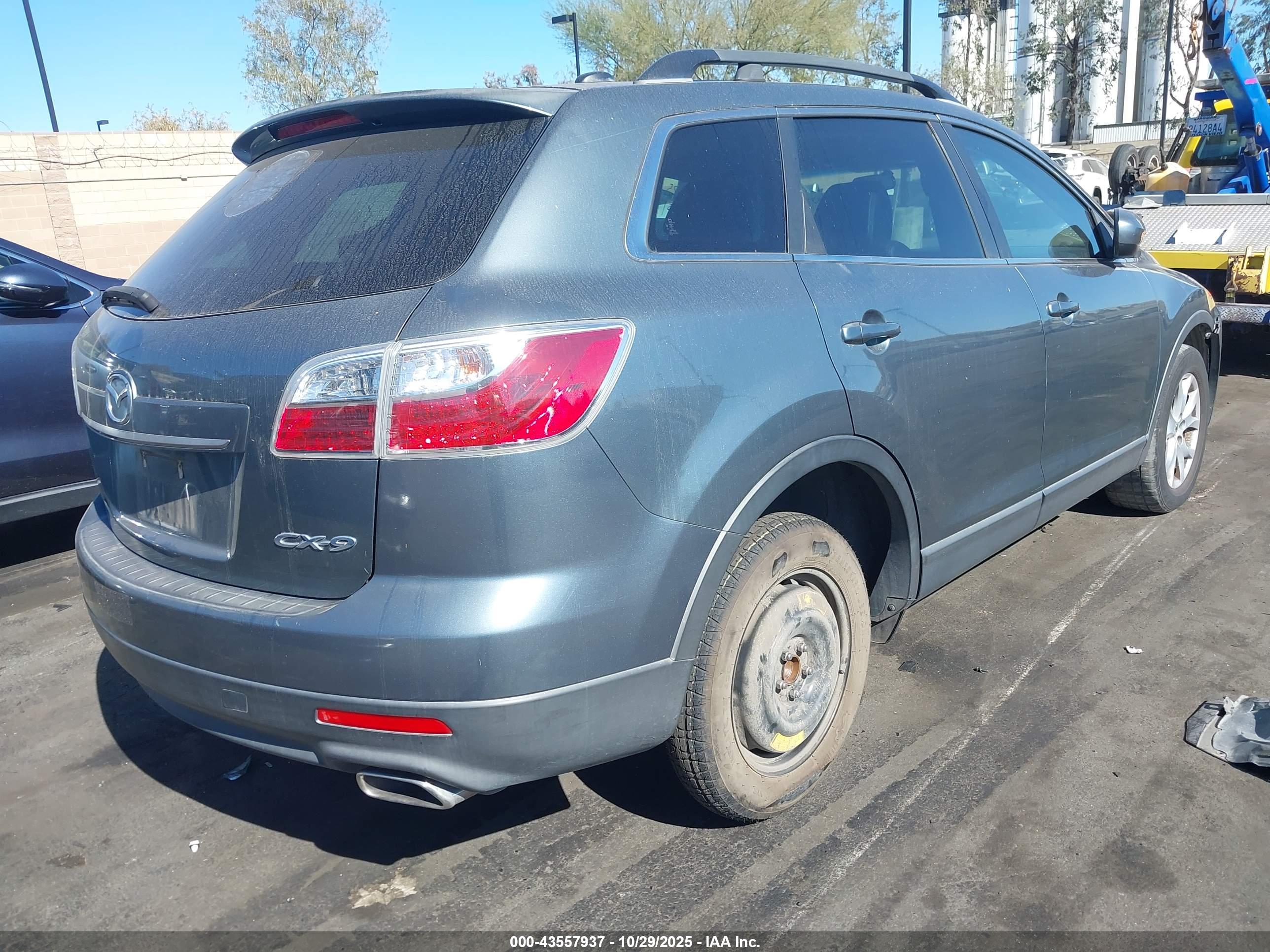MAZDA CX-9 image 4
