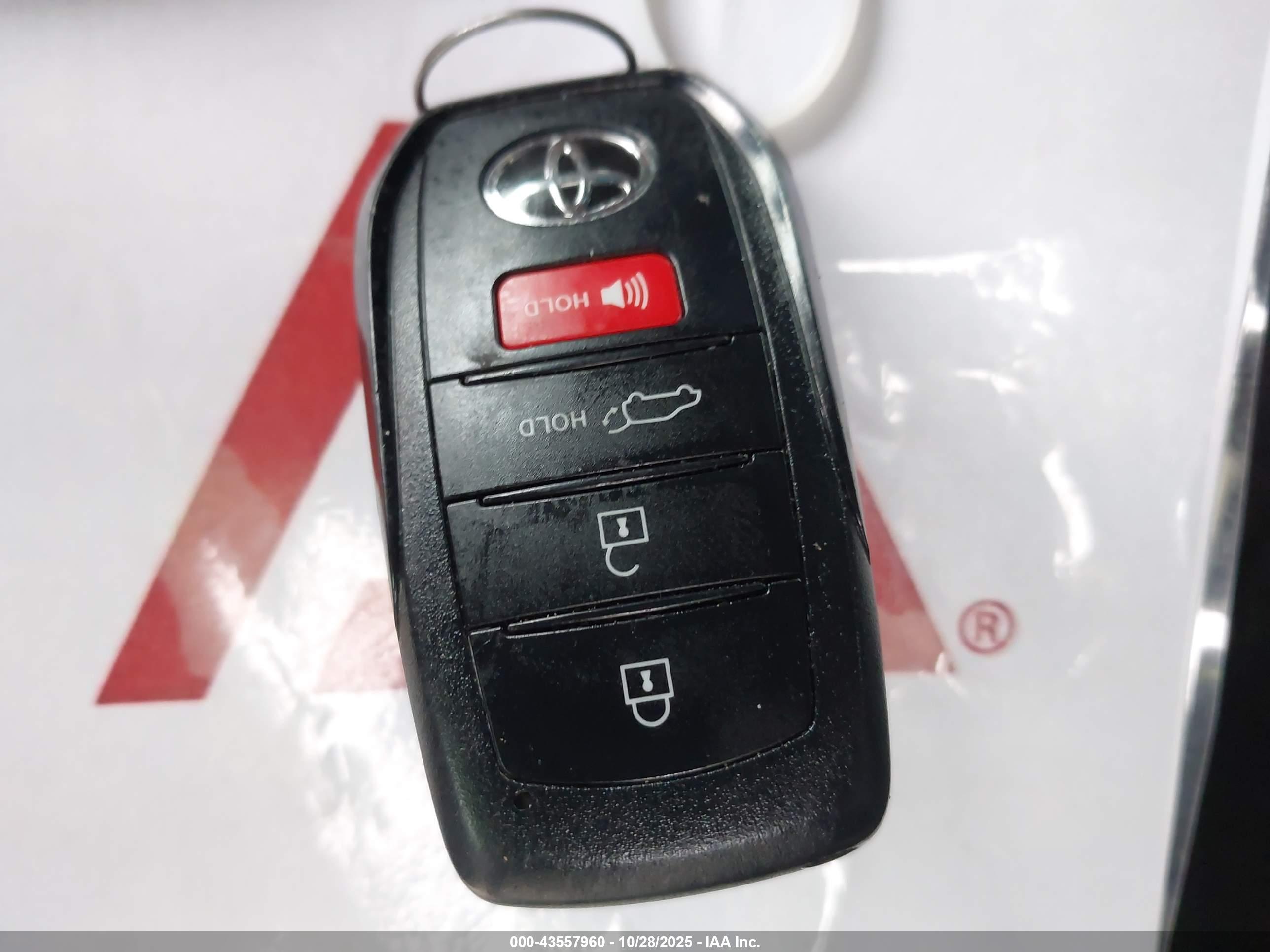 TOYOTA VENZA image 11