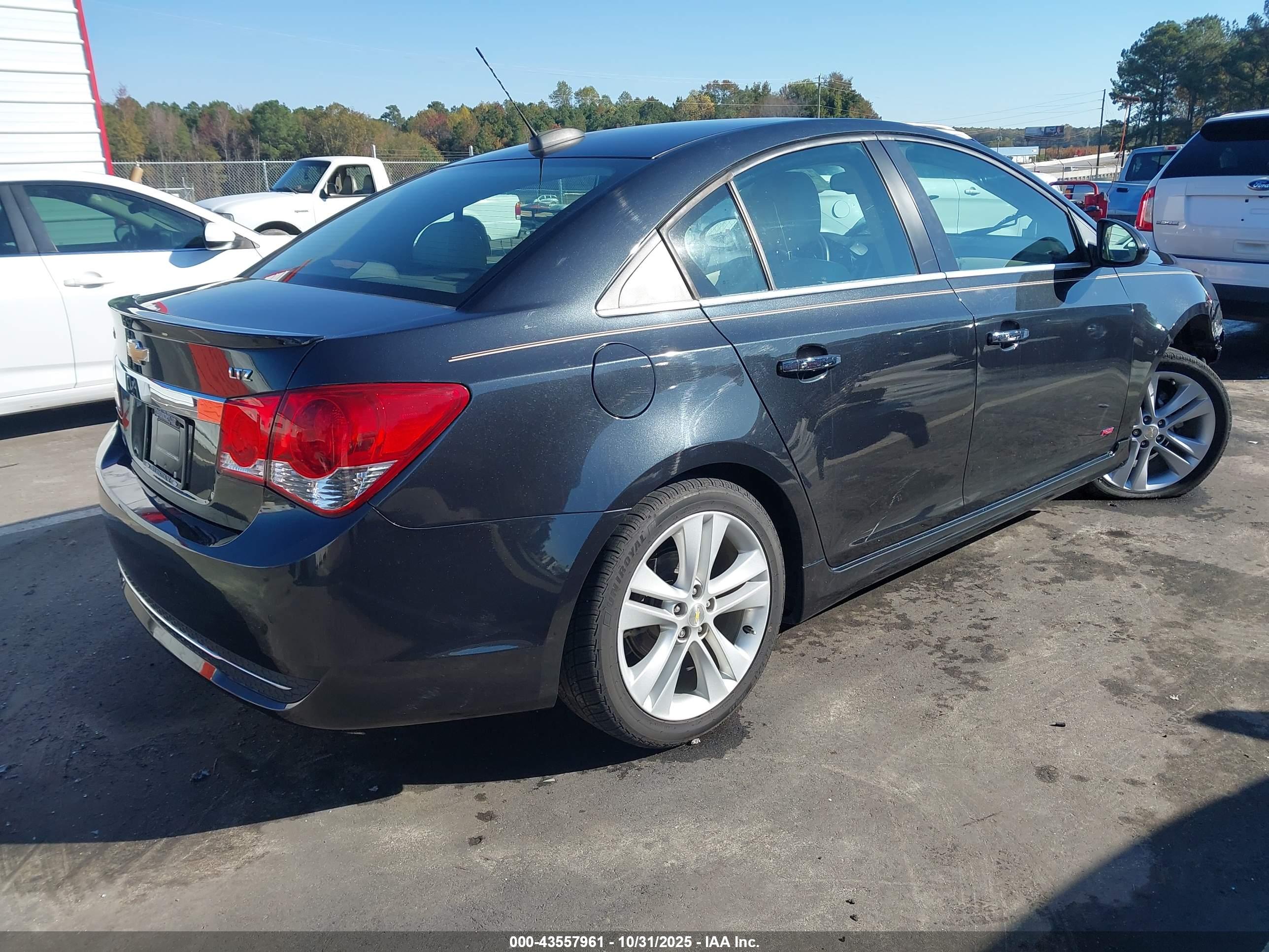 CHEVROLET CRUZE image 4