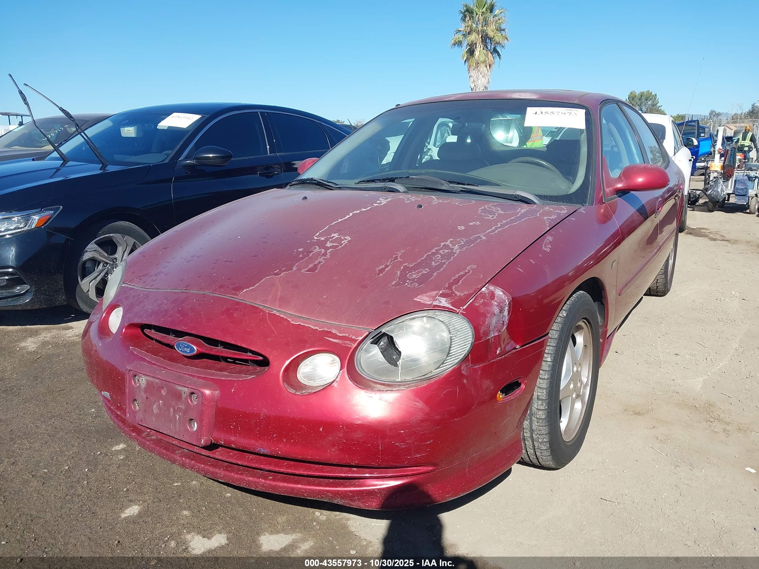 FORD TAURUS image 2