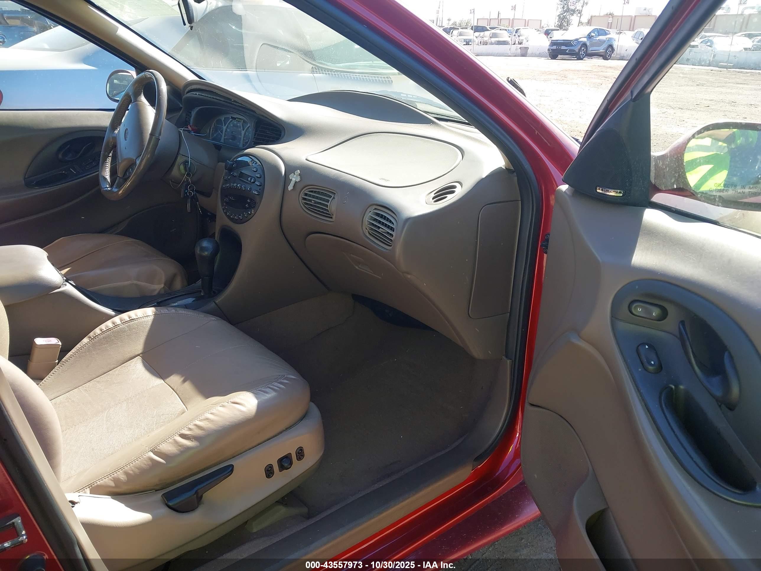 FORD TAURUS image 5