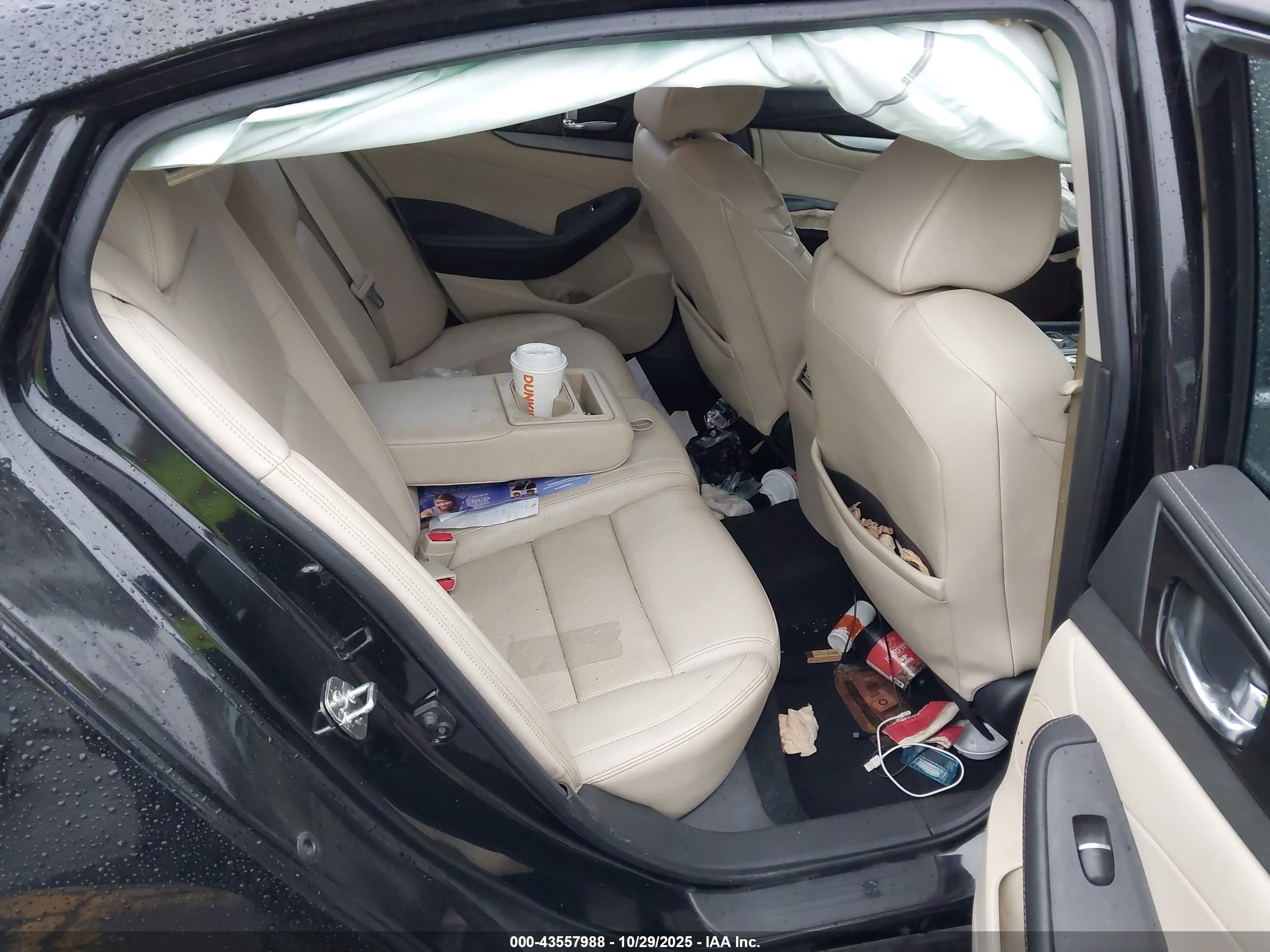 NISSAN MAXIMA image 8