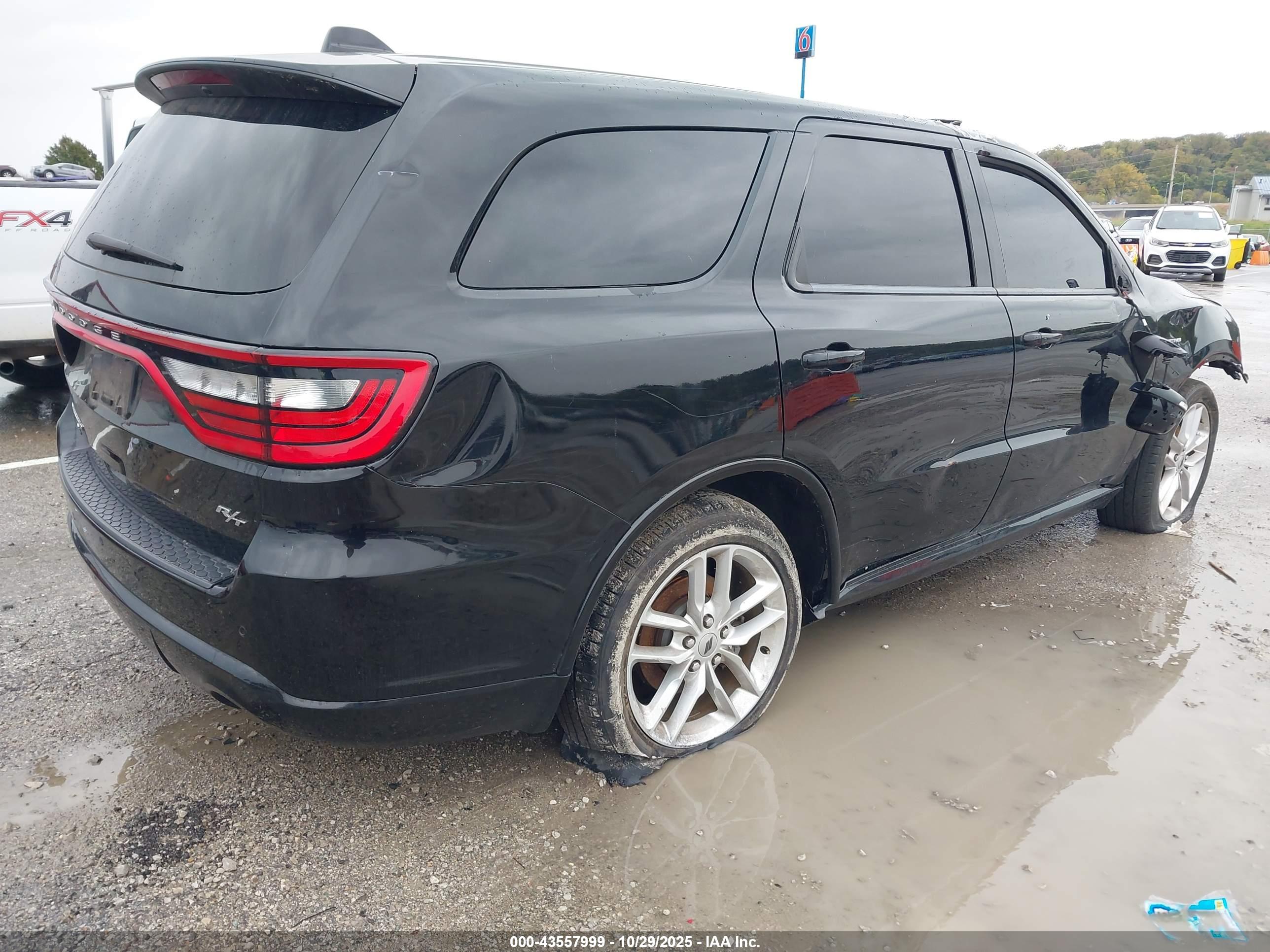 DODGE DURANGO image 4