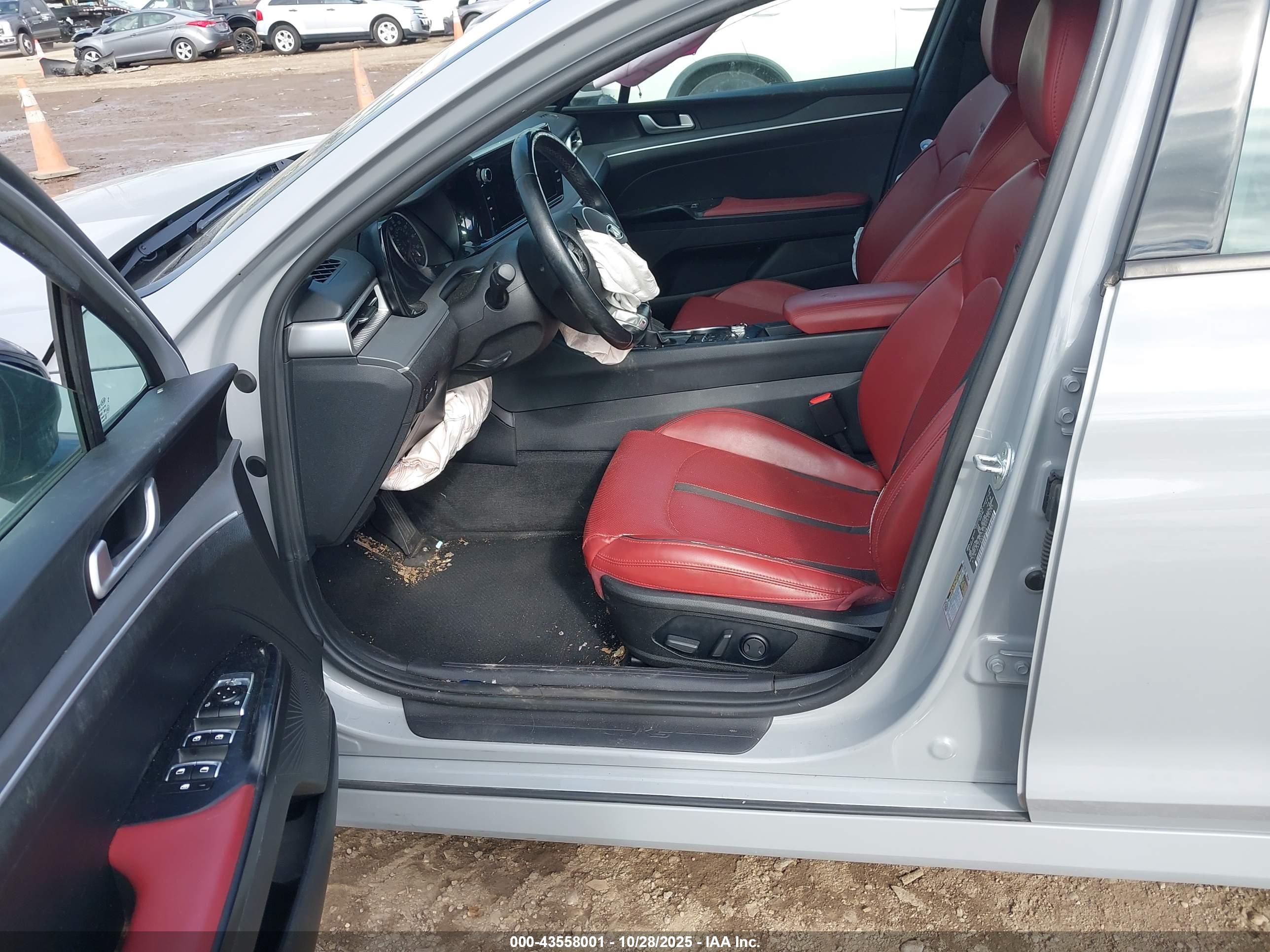 KIA K5 image 5