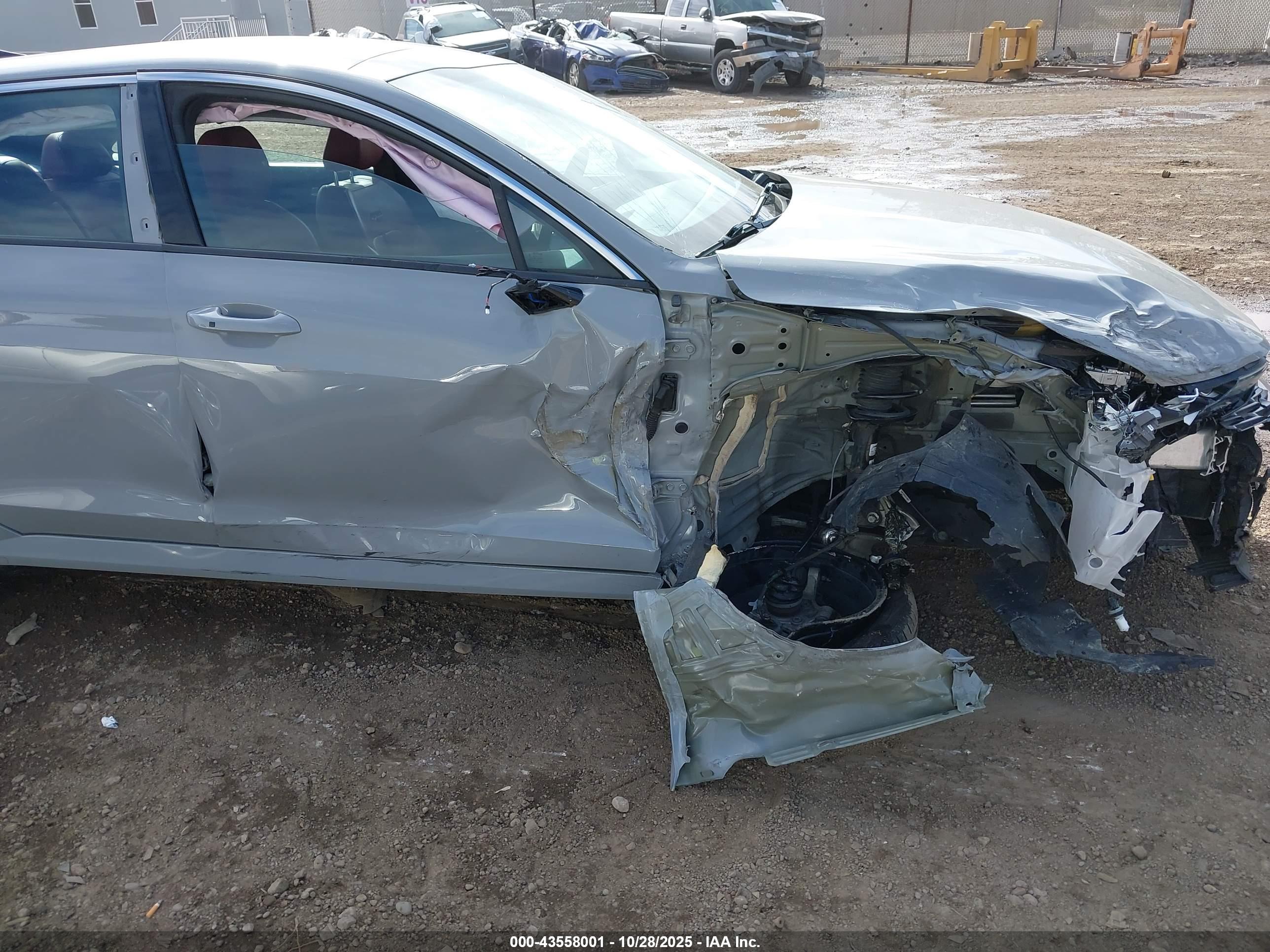 KIA K5 image 6
