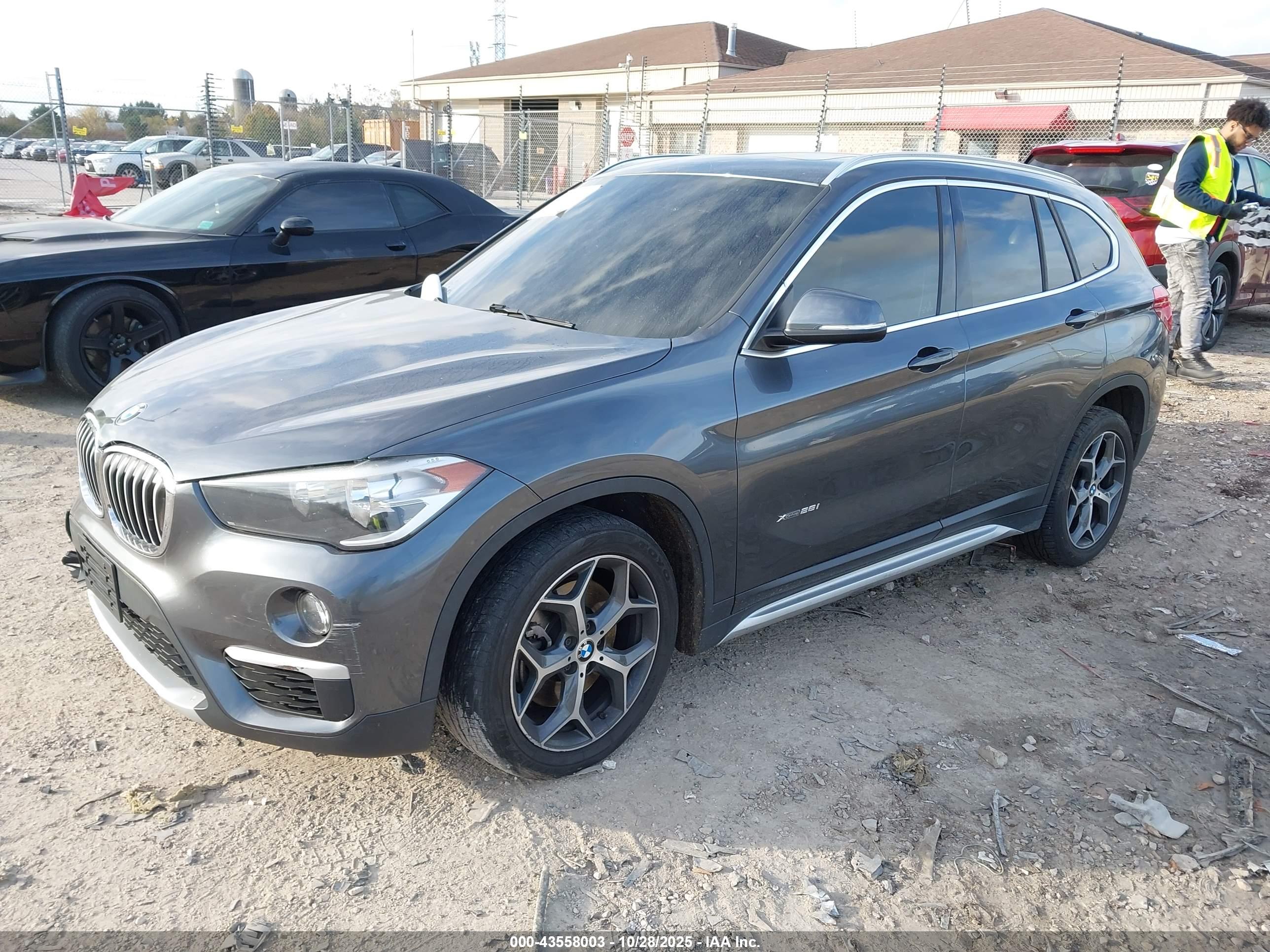 BMW X1 image 2