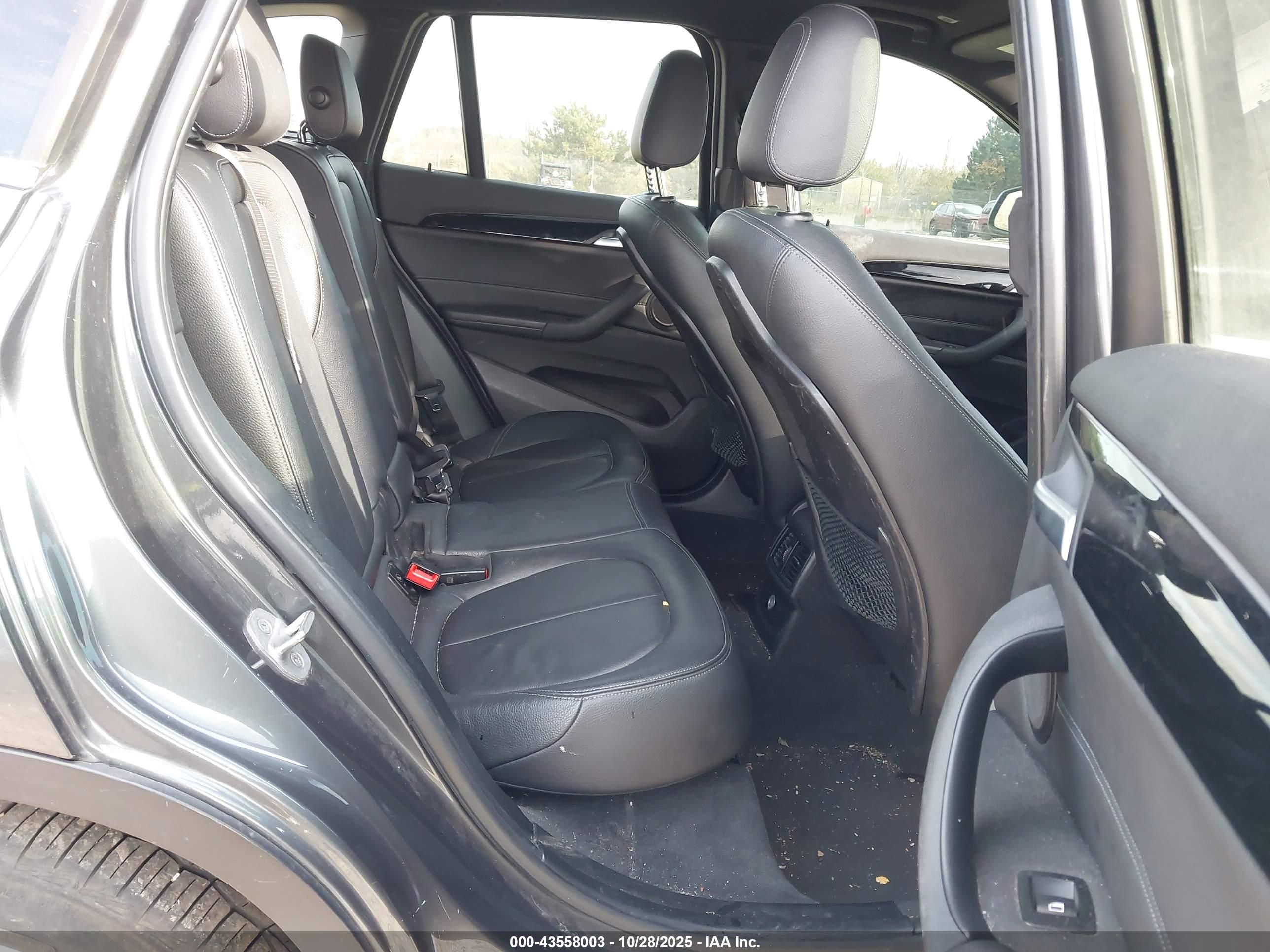 BMW X1 image 8