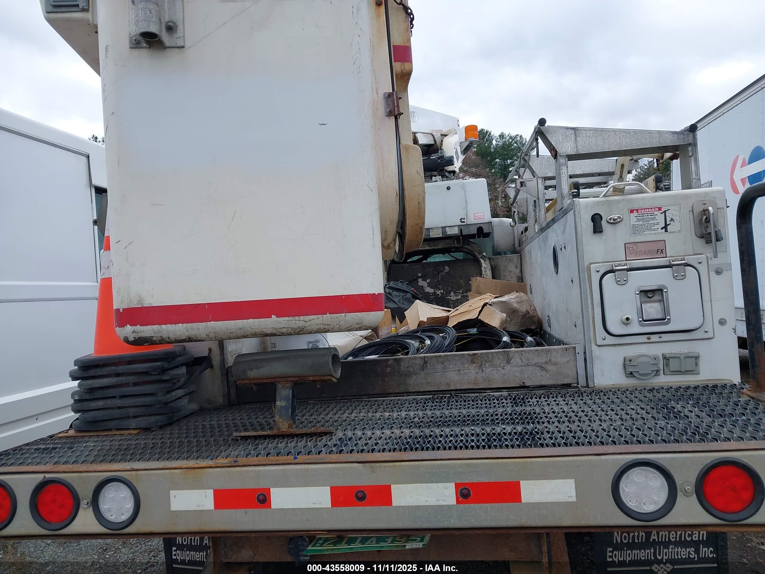 FORD F-450 image 7