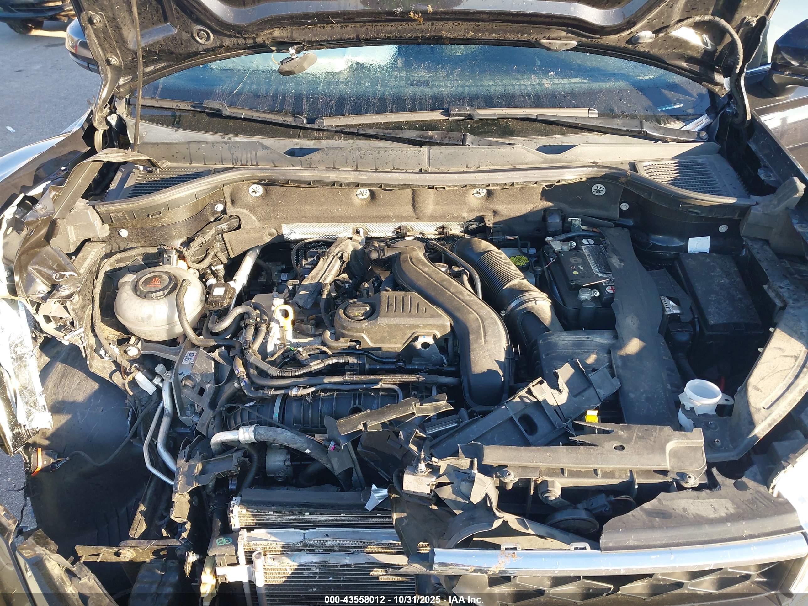 VOLKSWAGEN TAOS image 10