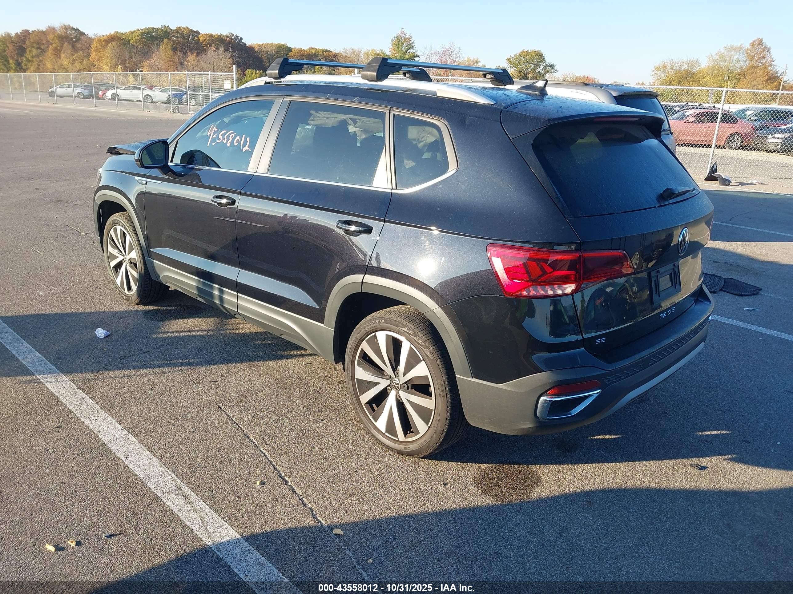 VOLKSWAGEN TAOS image 3