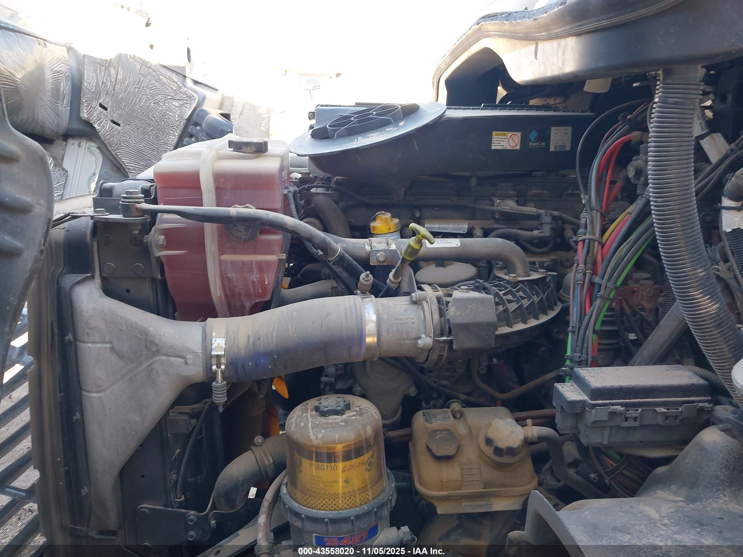 FREIGHTLINER CASCADIA image 10