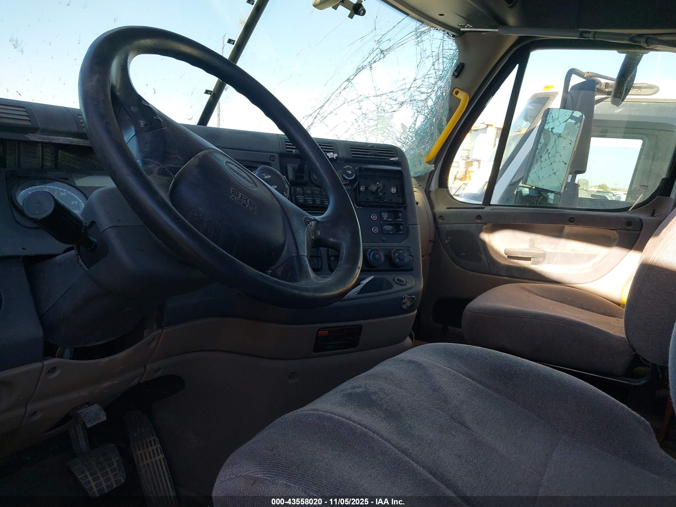 FREIGHTLINER CASCADIA image 7