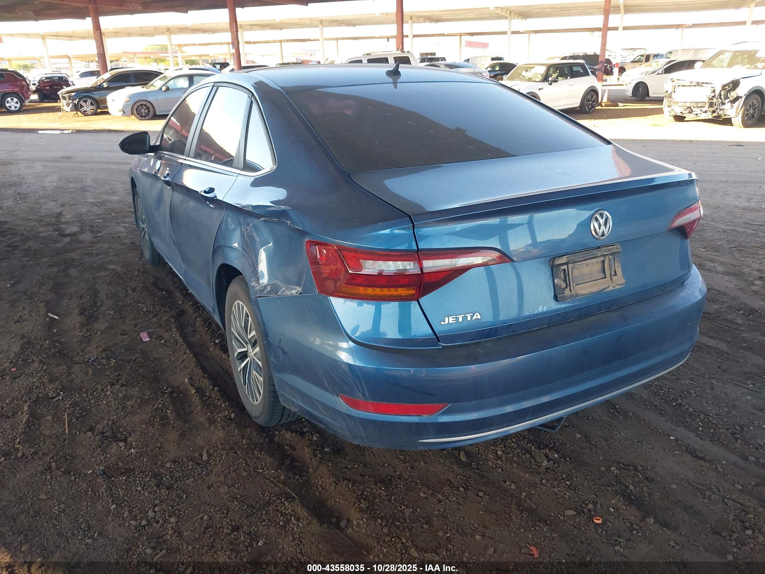 VOLKSWAGEN JETTA image 3