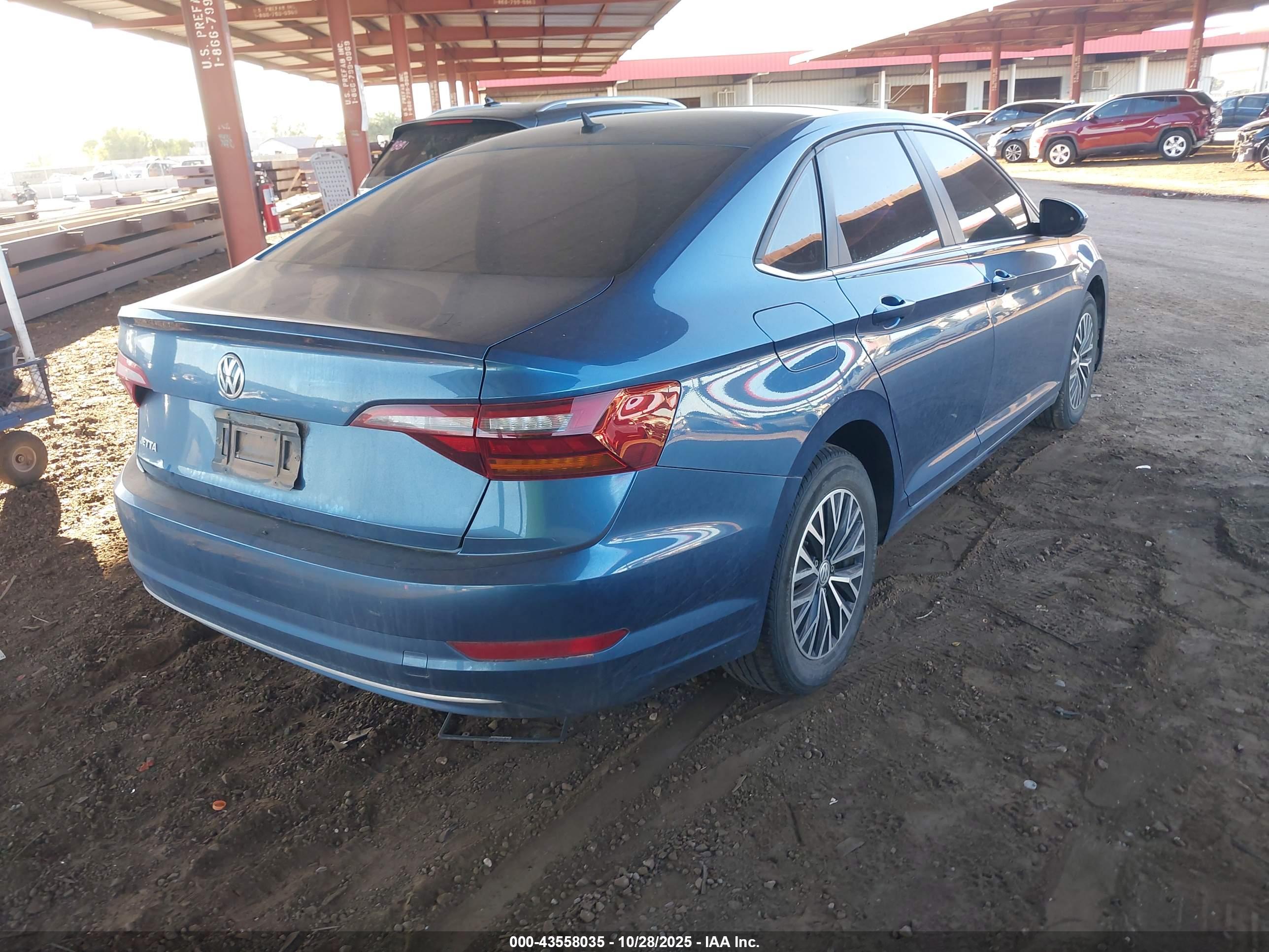 VOLKSWAGEN JETTA image 4