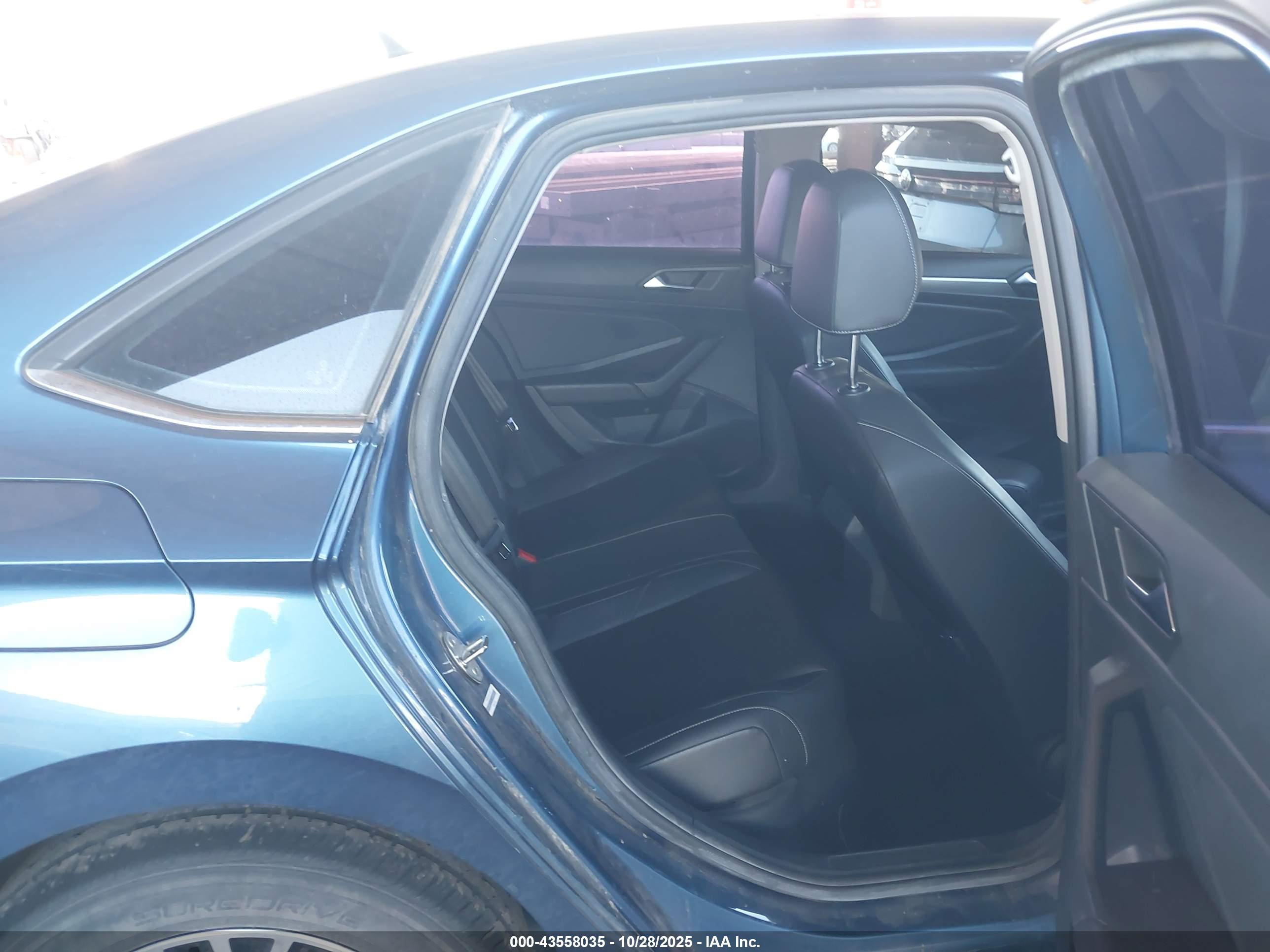 VOLKSWAGEN JETTA image 8