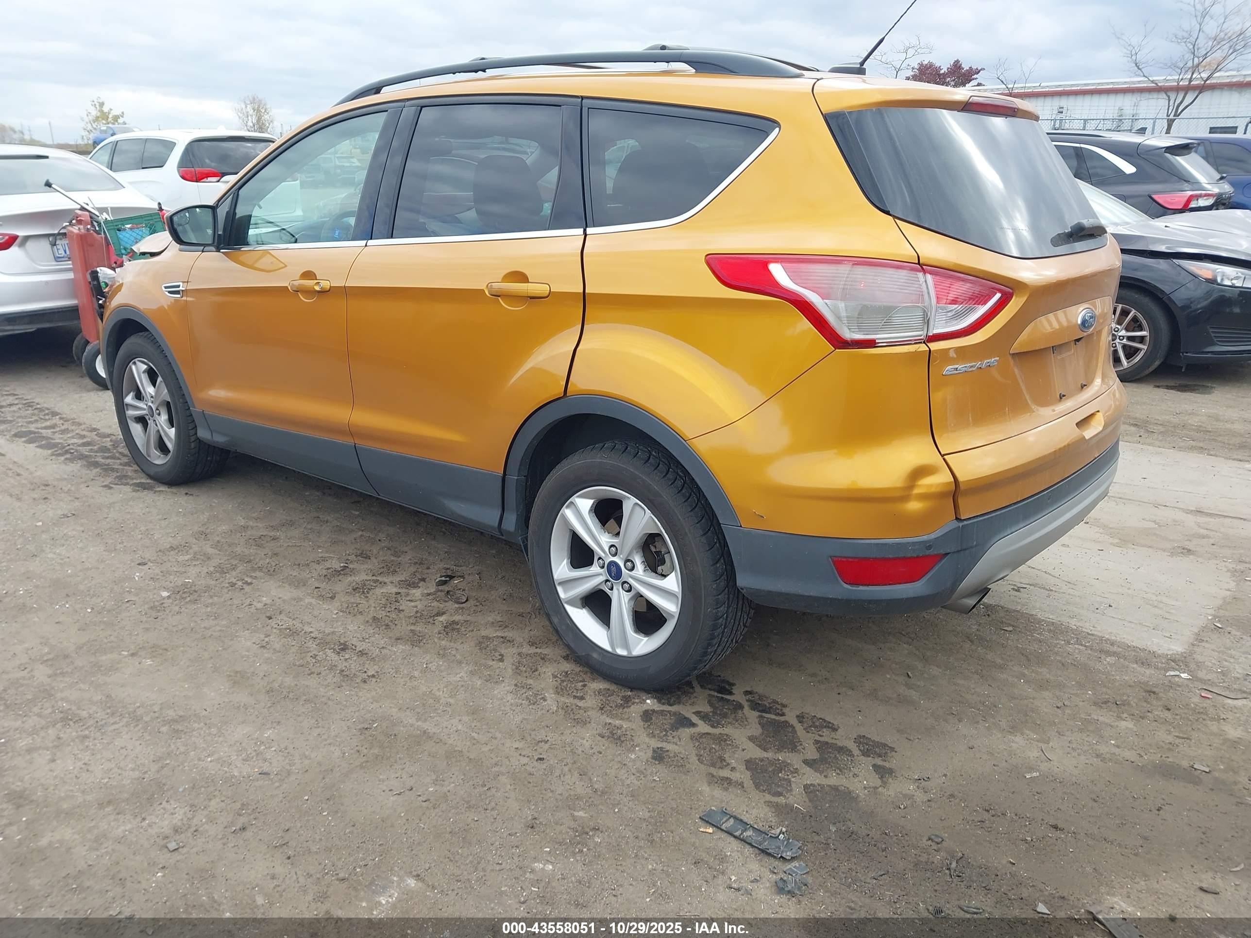 FORD ESCAPE image 3