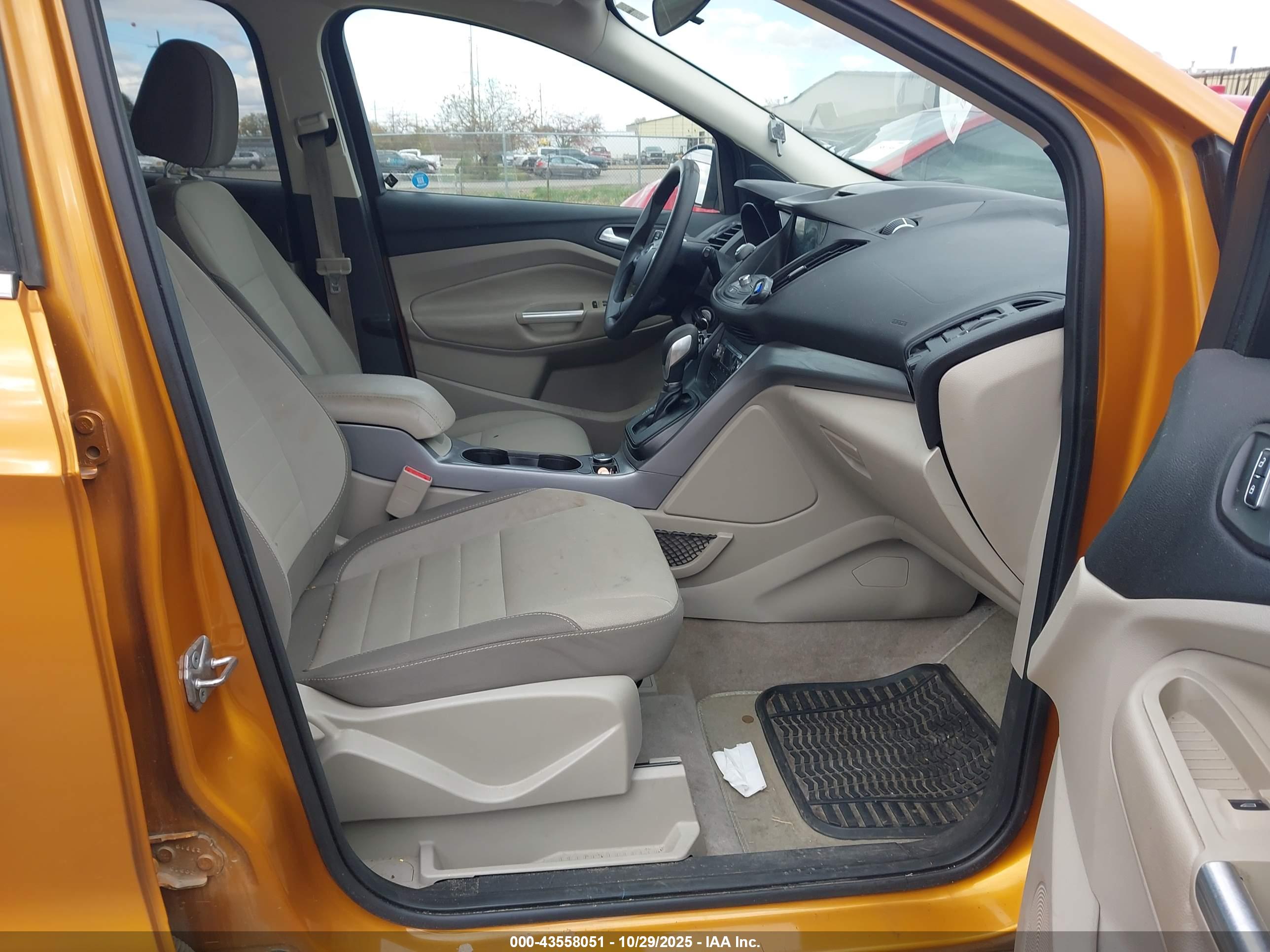 FORD ESCAPE image 5
