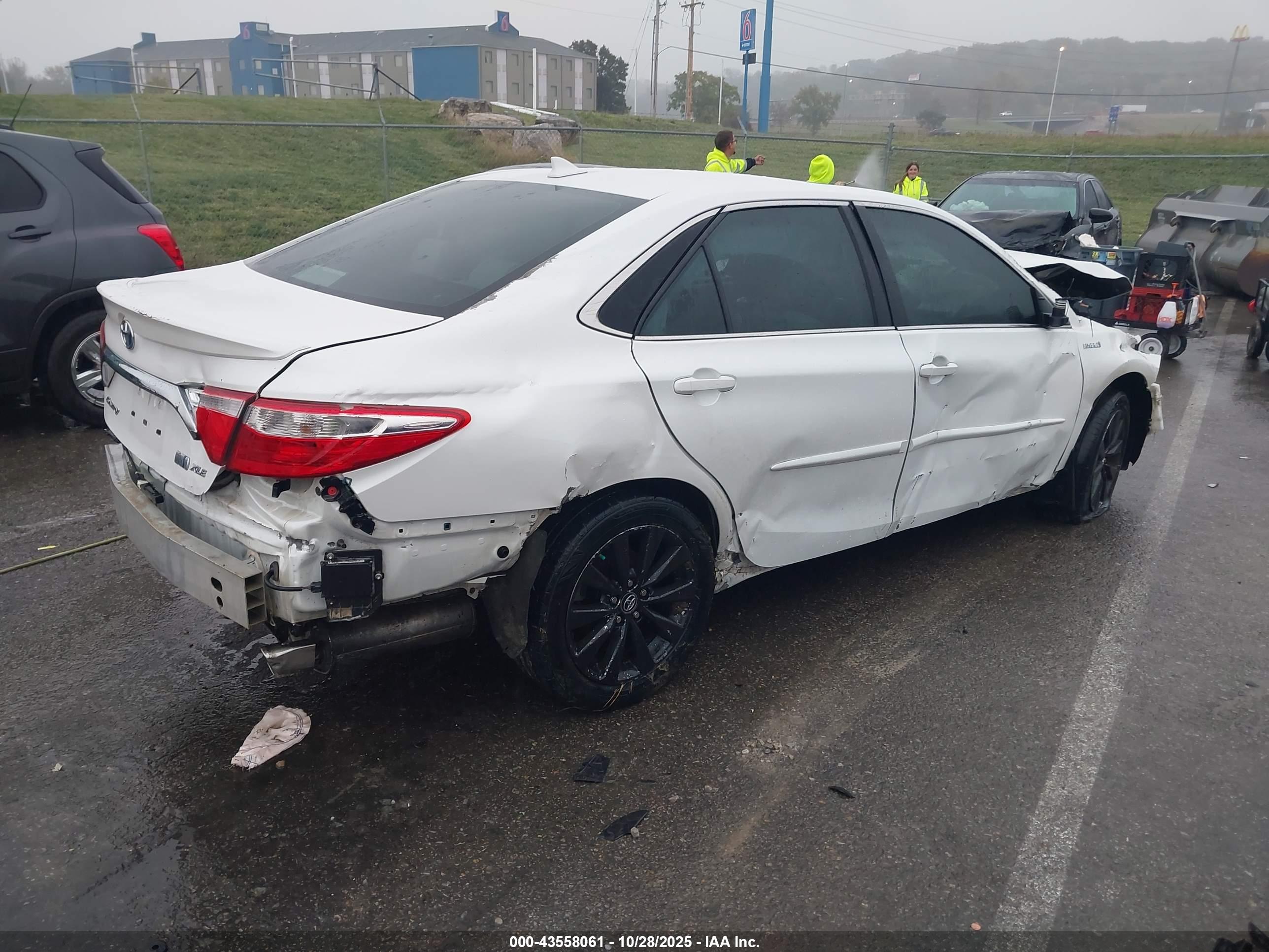 TOYOTA CAMRY image 4