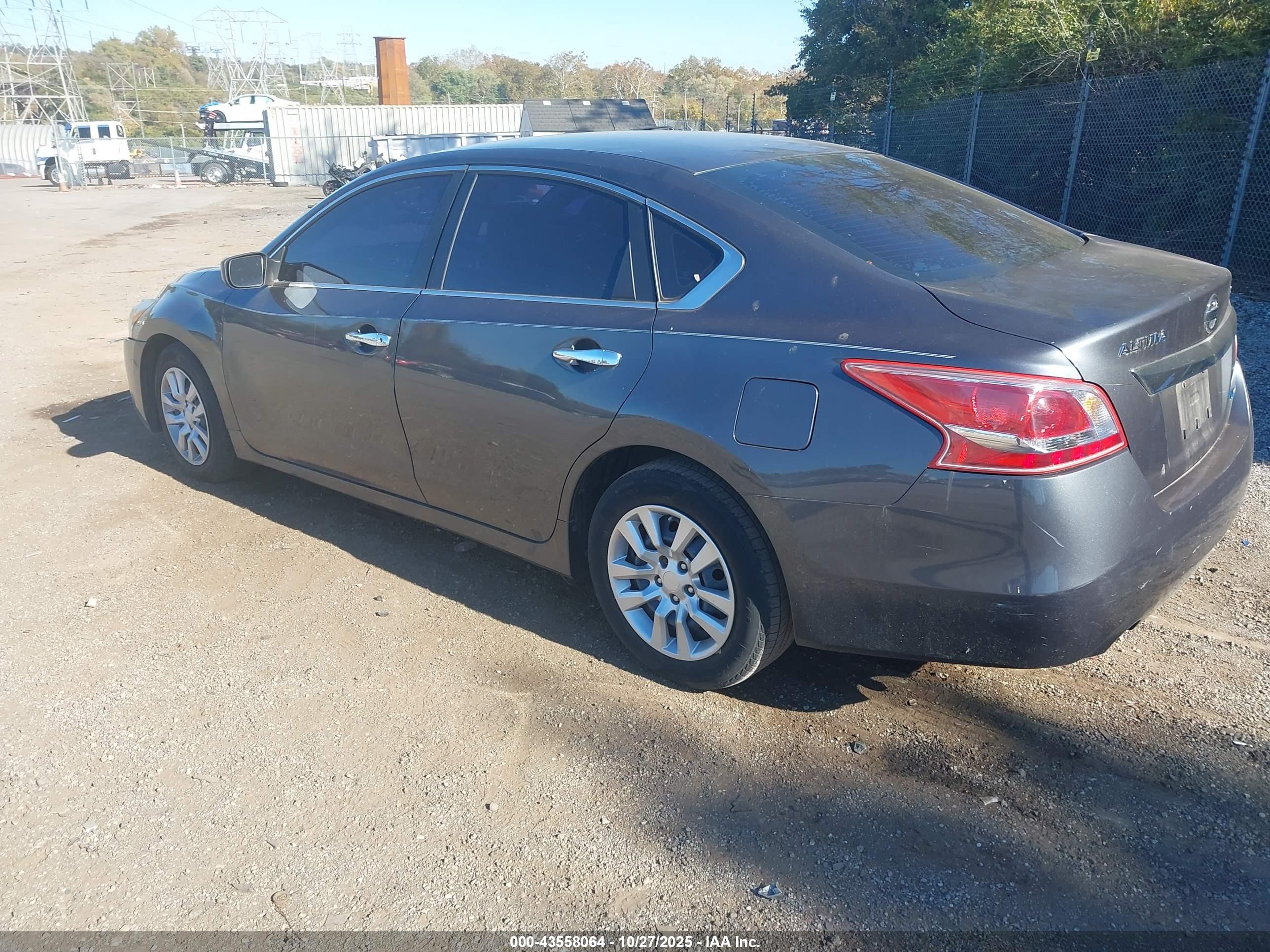 NISSAN ALTIMA image 3
