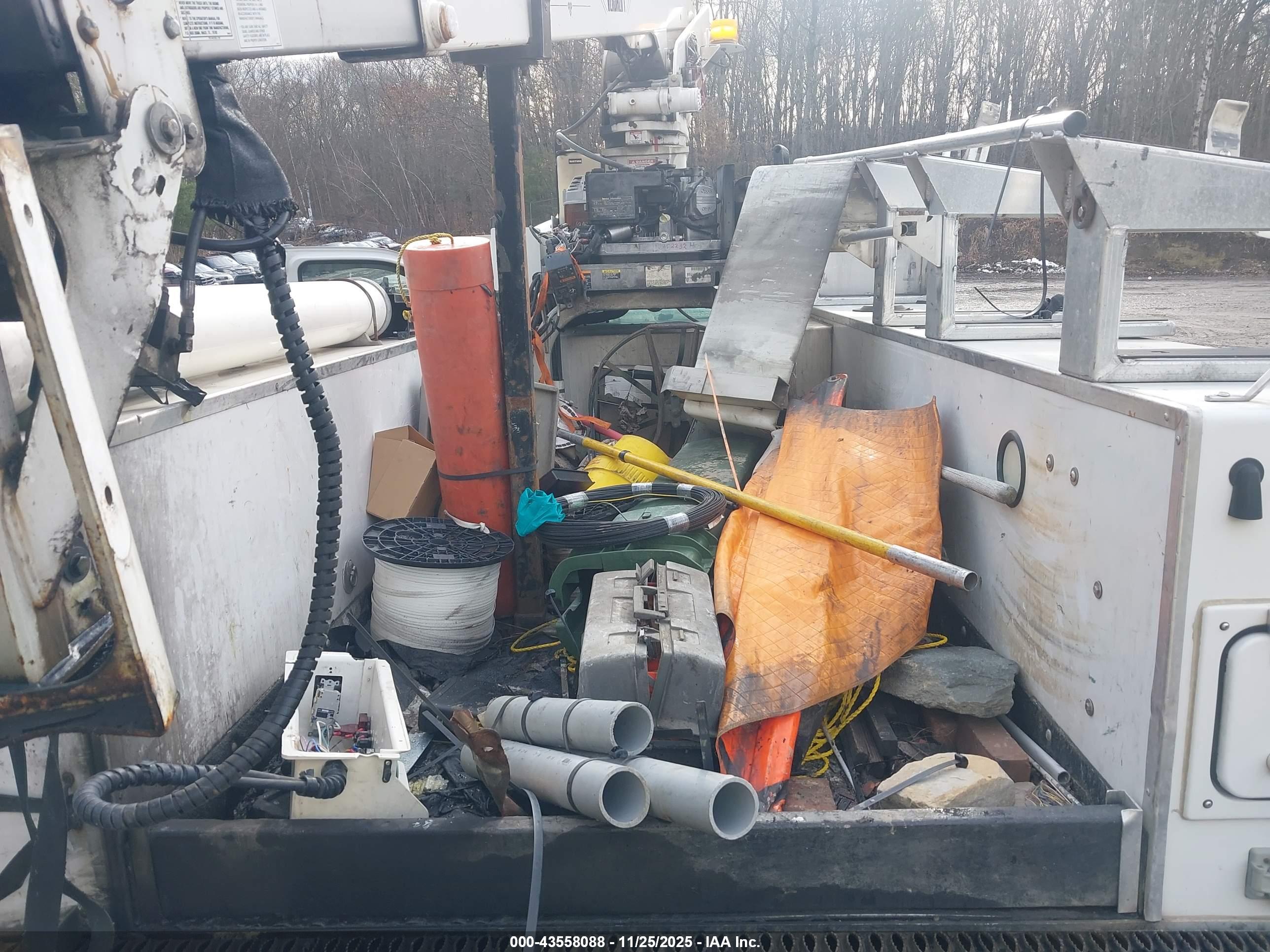 FORD F-450 image 7