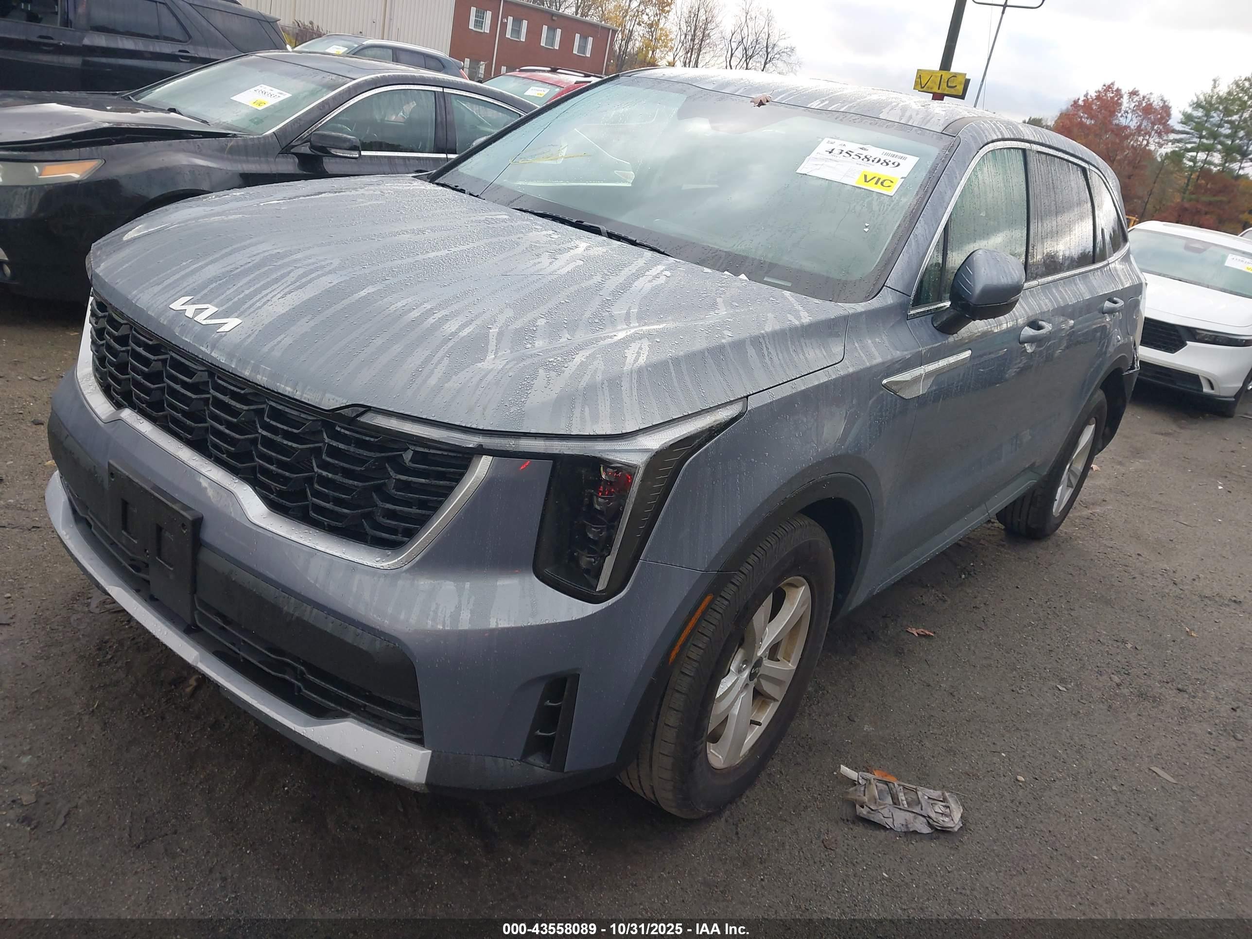KIA SORENTO image 2
