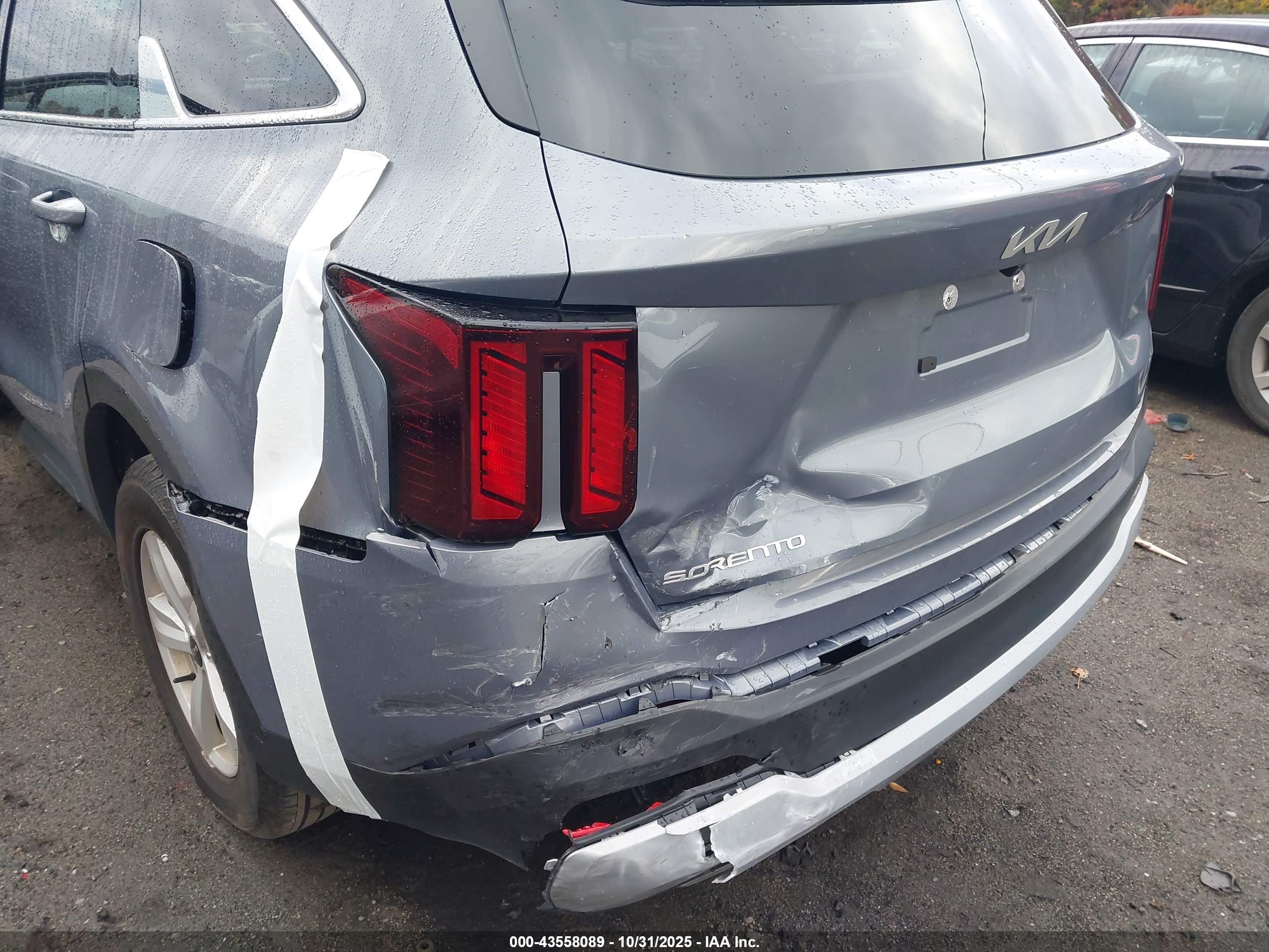 KIA SORENTO image 6
