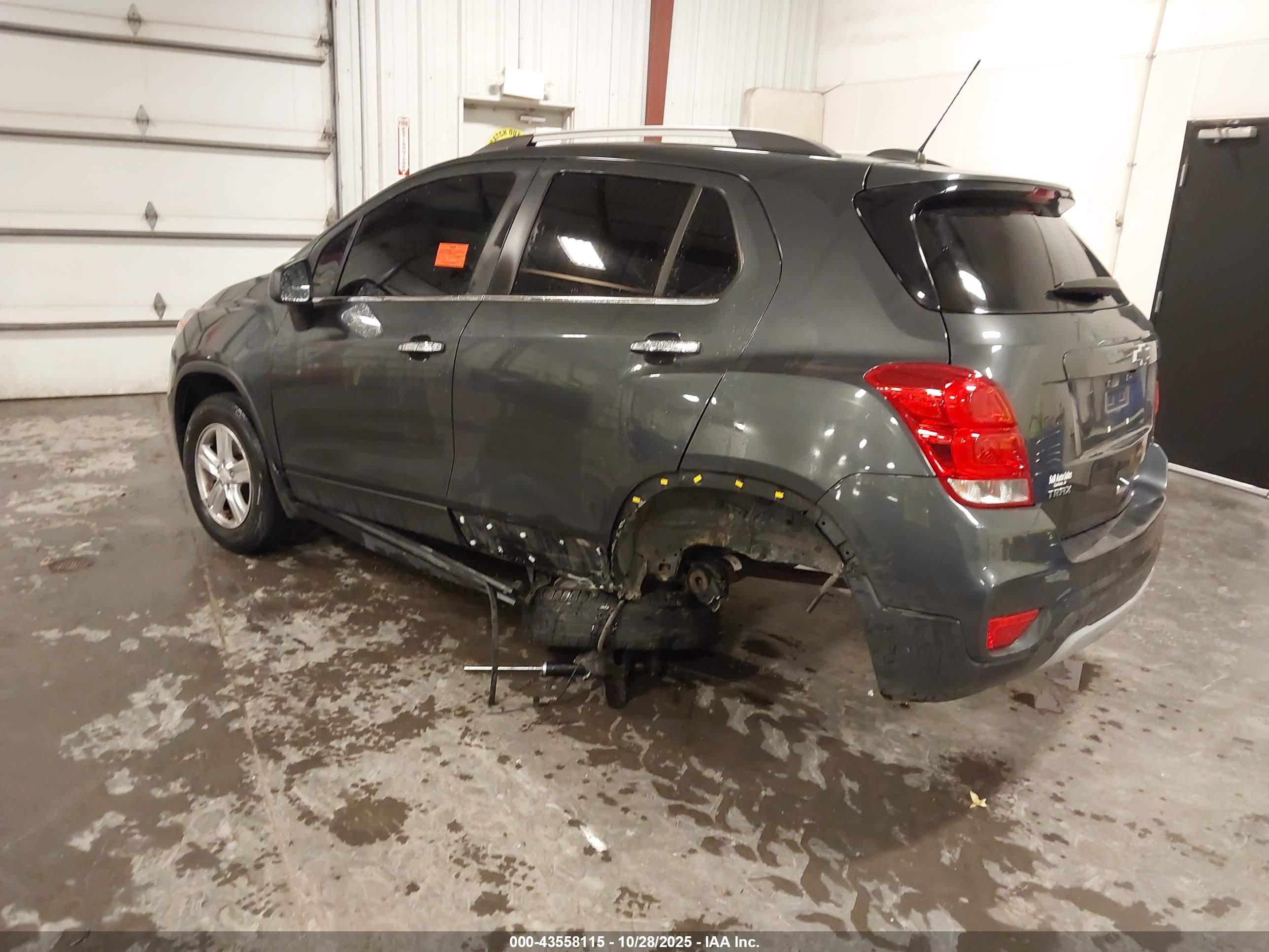 CHEVROLET TRAX image 3