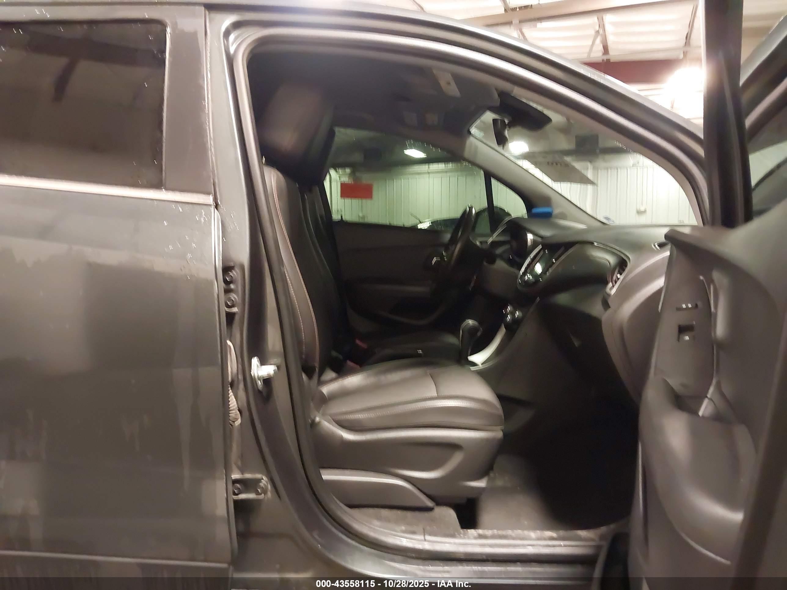 CHEVROLET TRAX image 5
