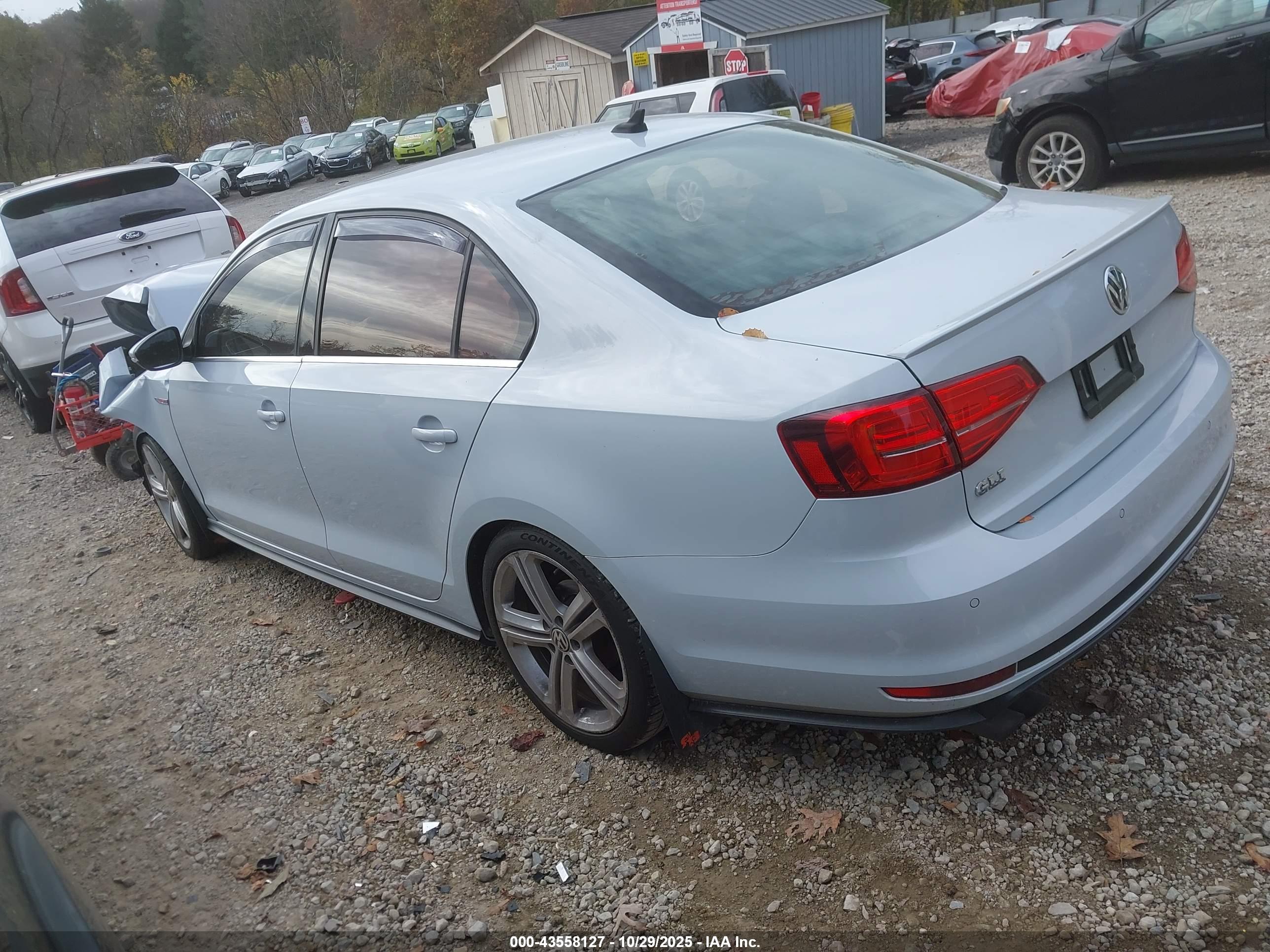 VOLKSWAGEN JETTA image 3