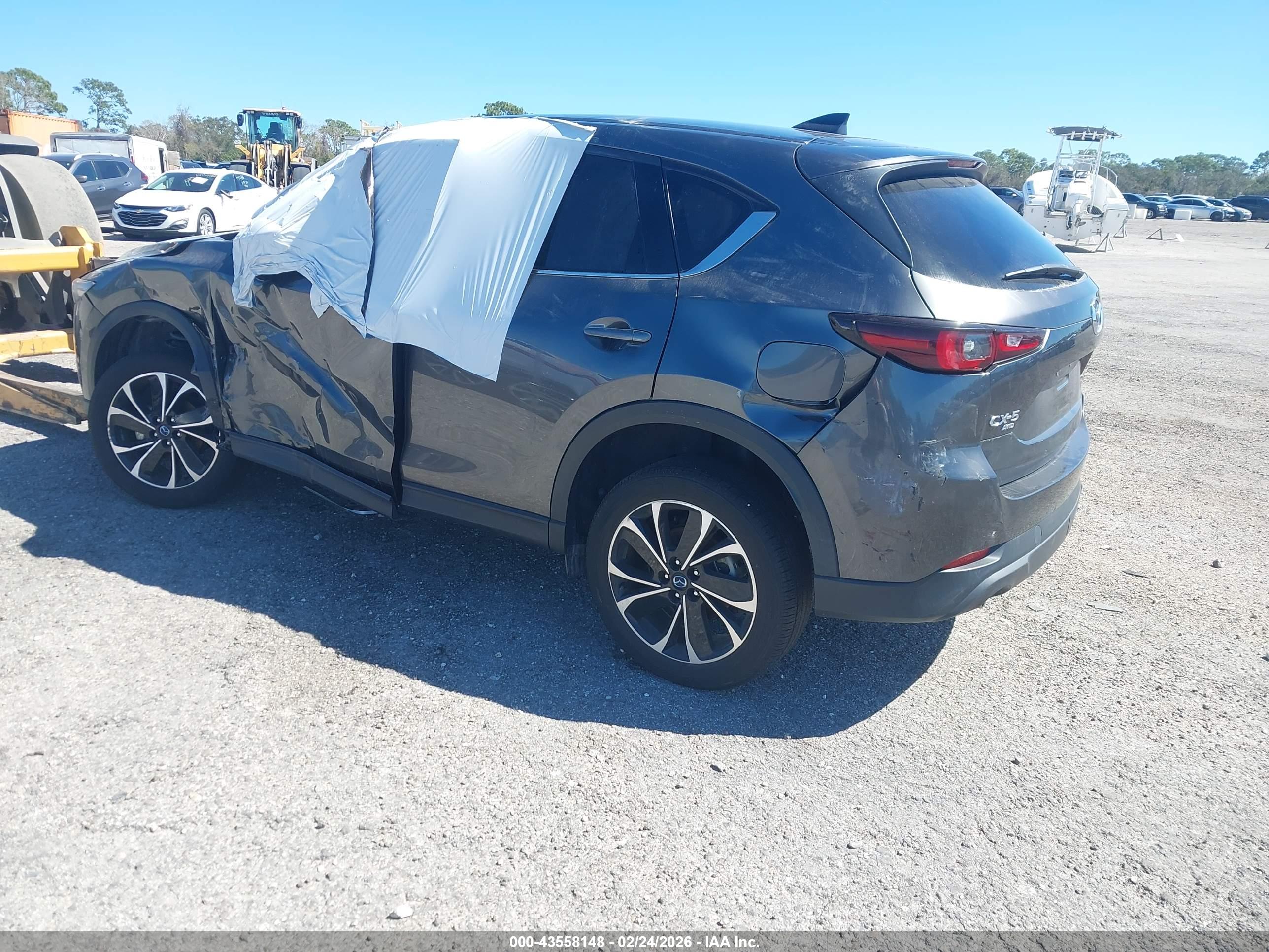 MAZDA CX-5 image 3