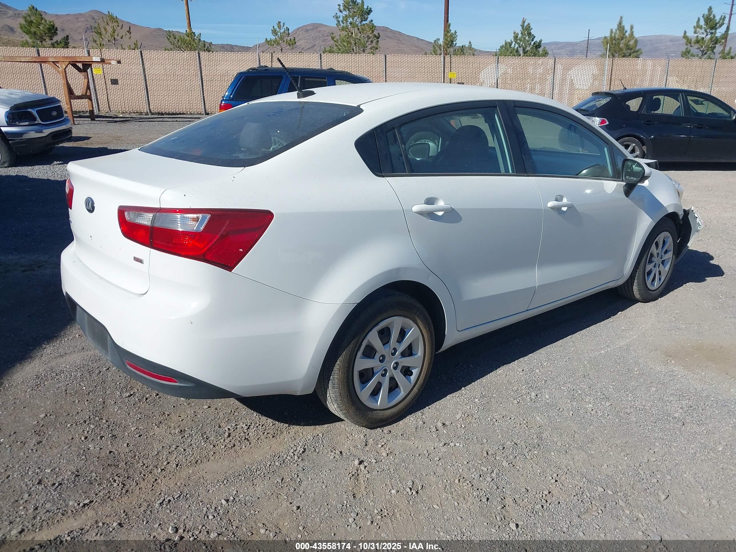 KIA RIO image 4