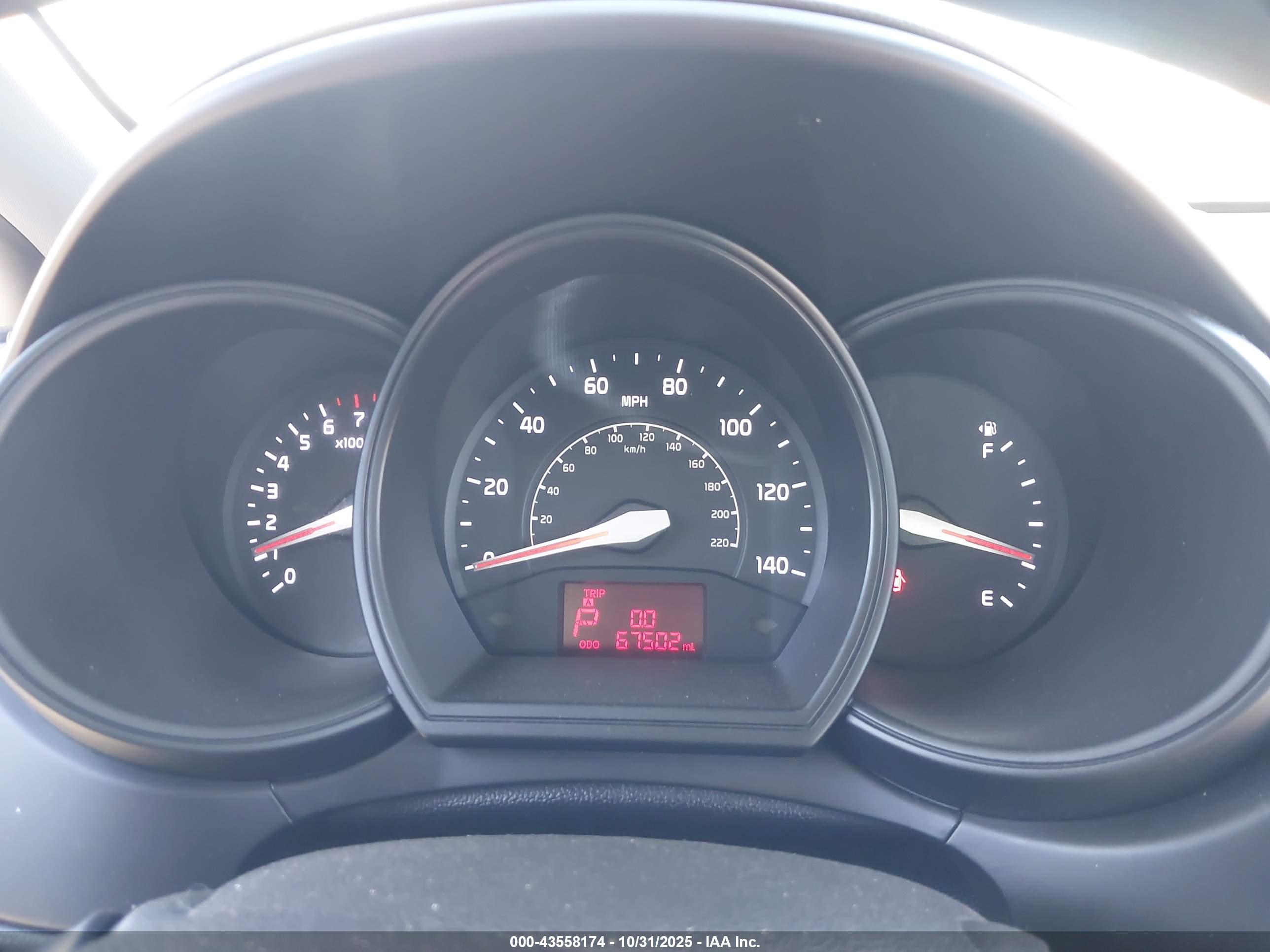 KIA RIO image 7