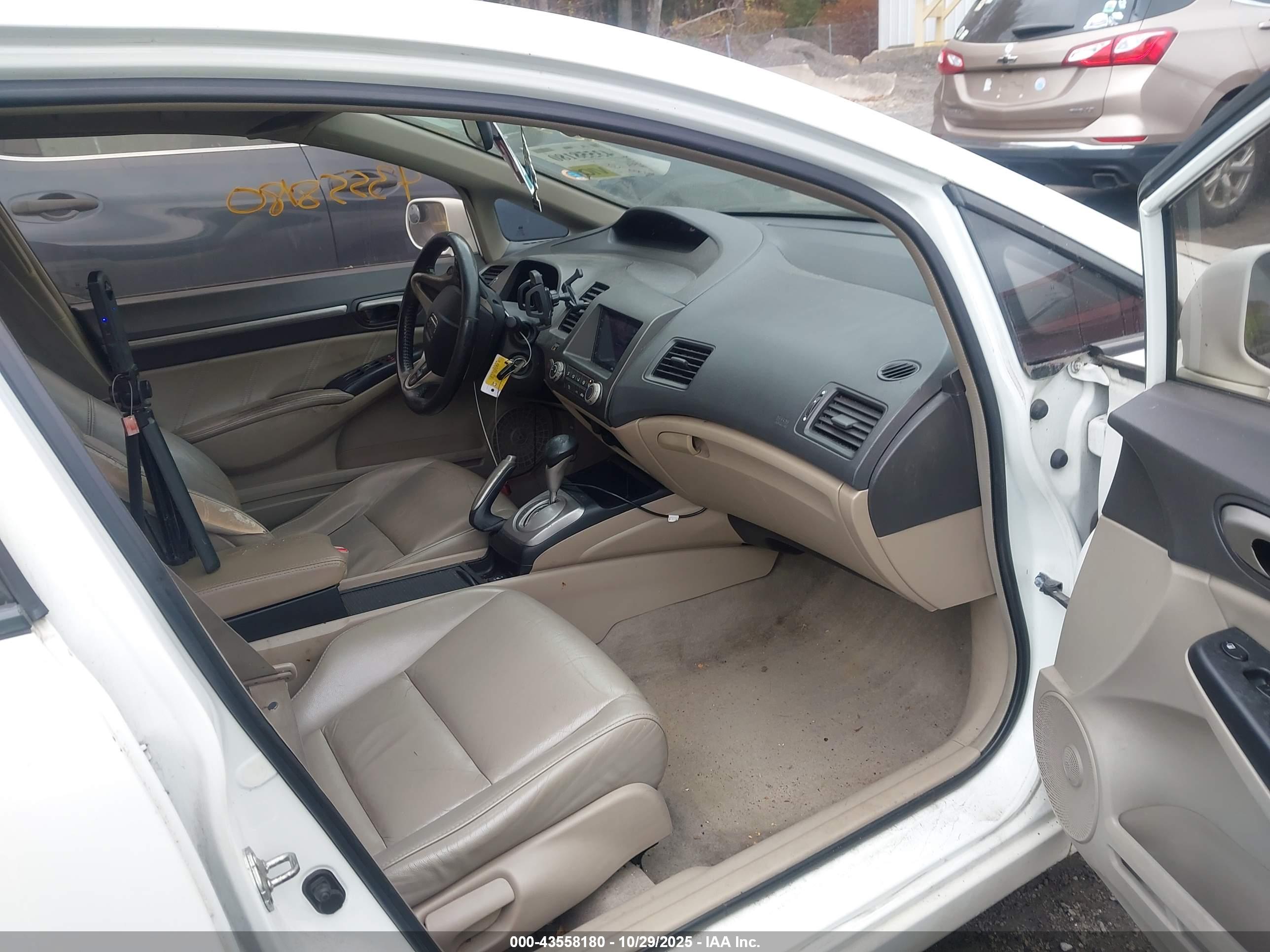 HONDA CIVIC image 5