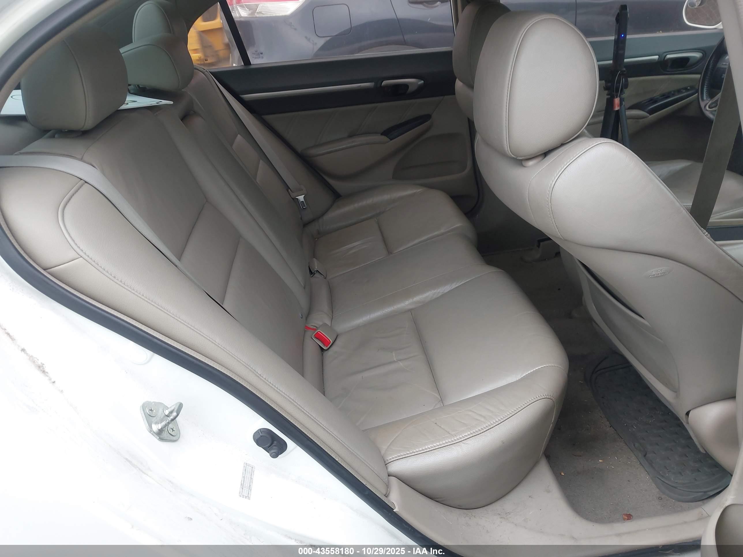 HONDA CIVIC image 8