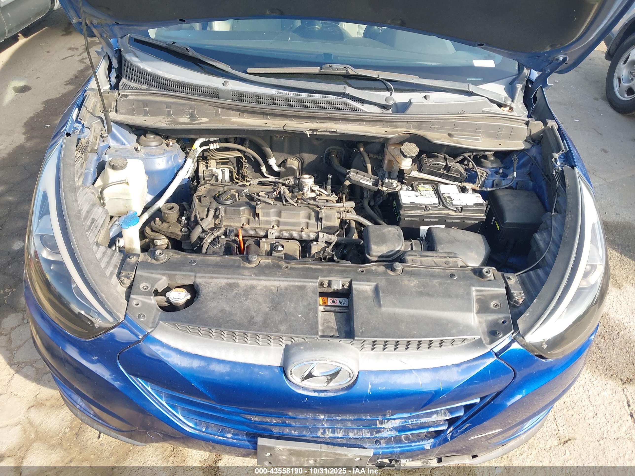 HYUNDAI TUCSON image 10