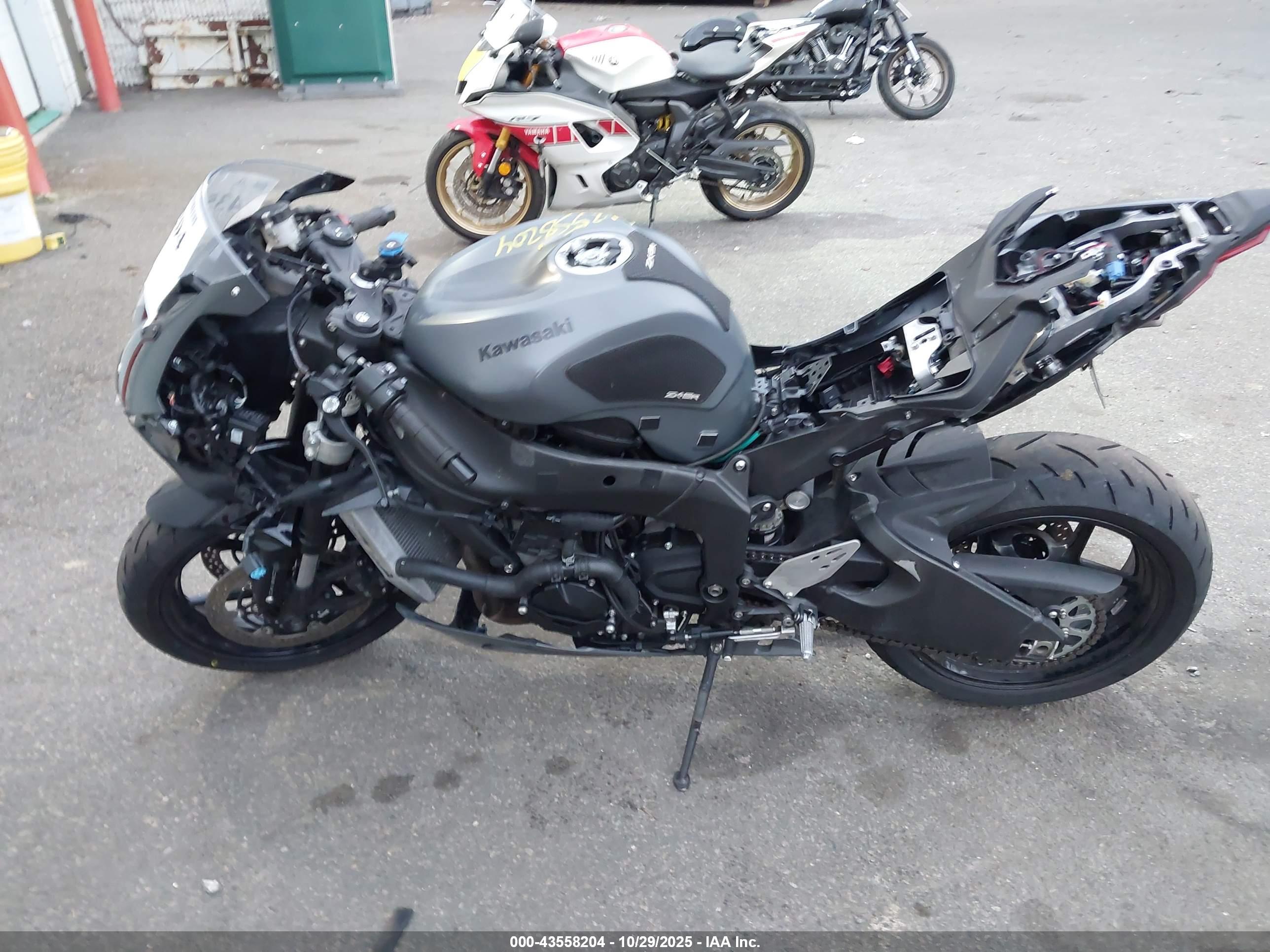 KAWASAKI ZX636 image 9