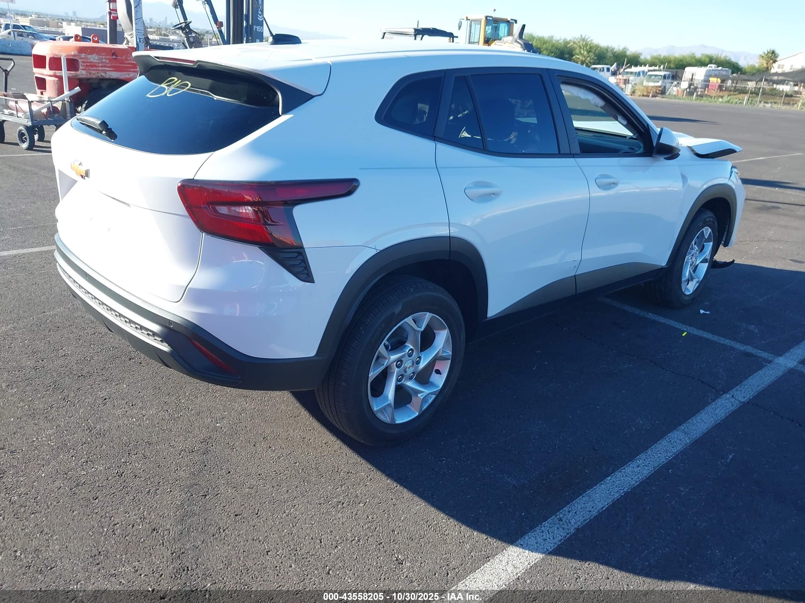 CHEVROLET TRAX image 4