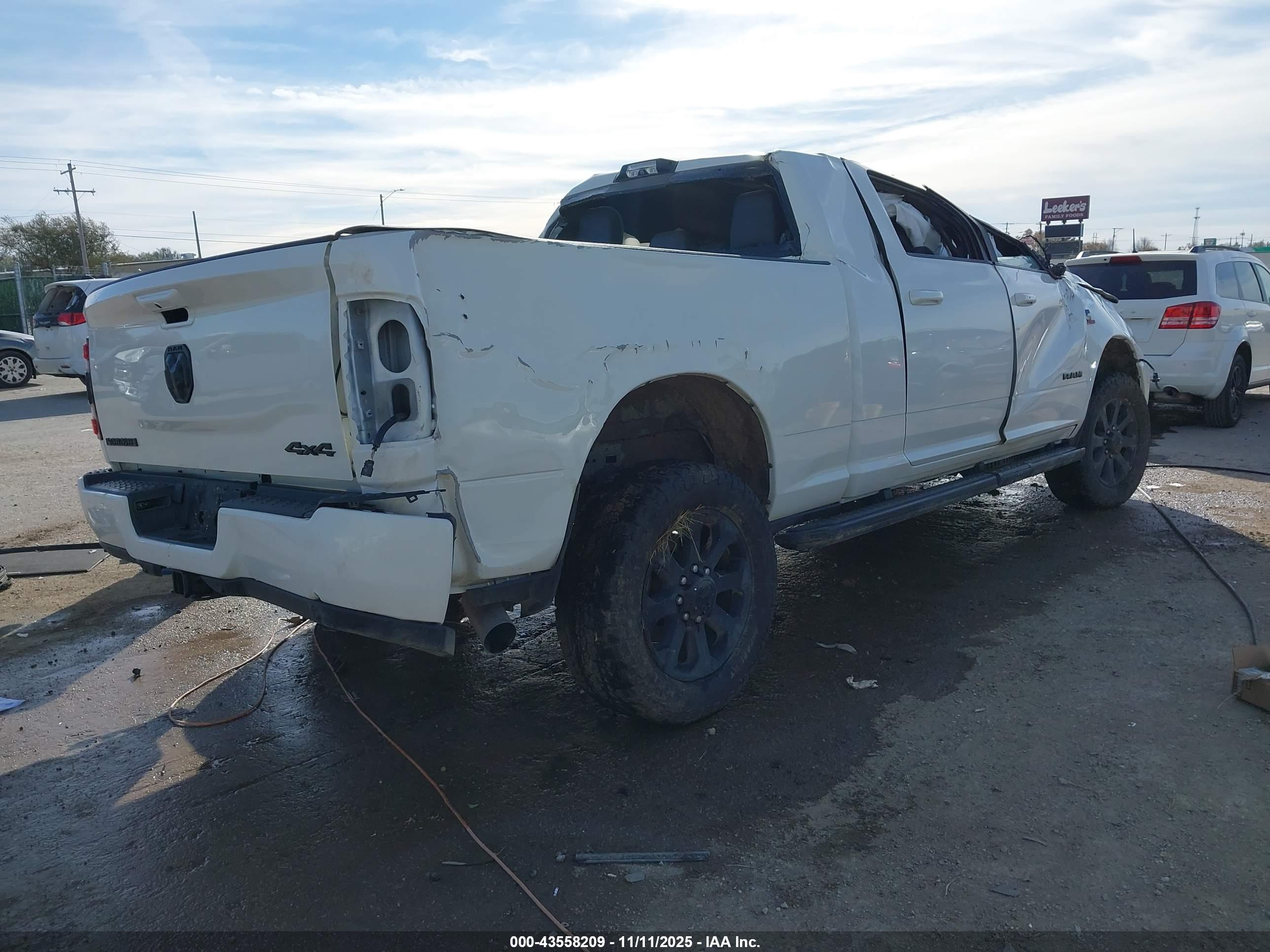RAM 2500 image 4