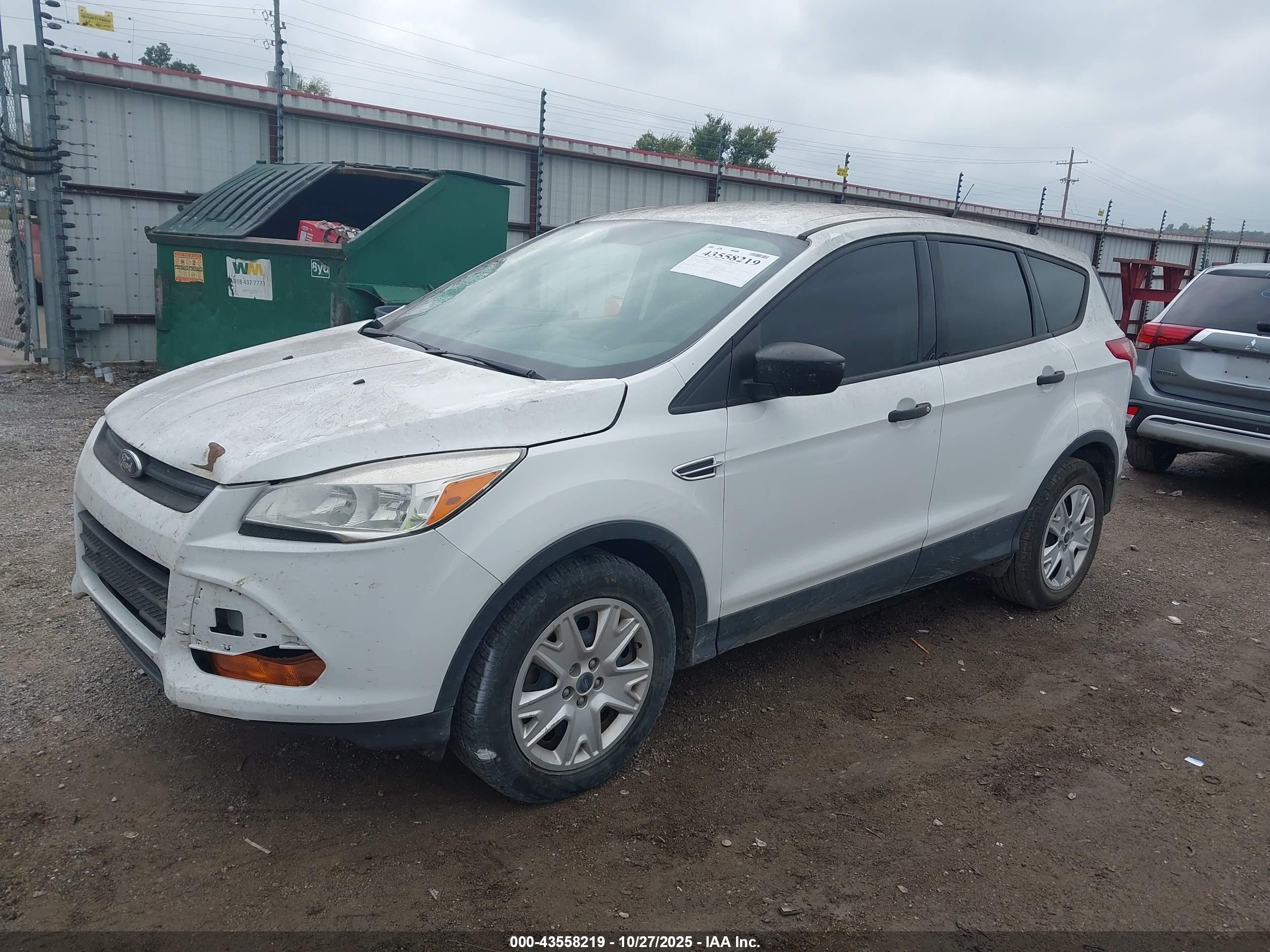 FORD ESCAPE image 2
