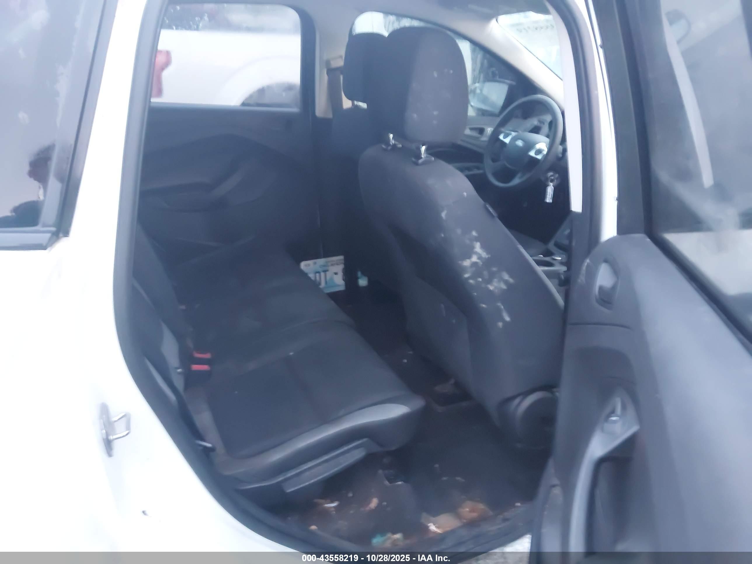 FORD ESCAPE image 8