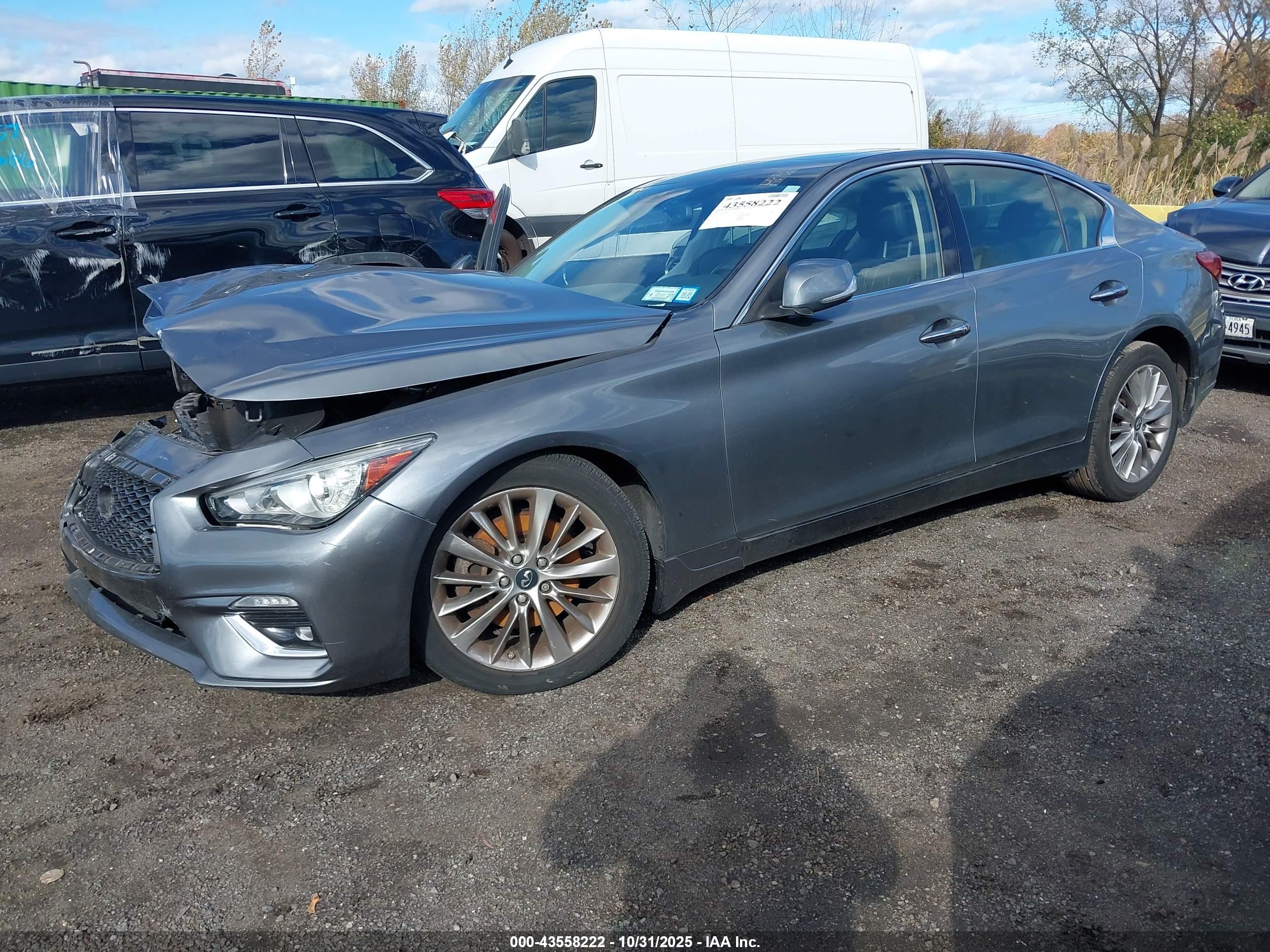INFINITI Q50 image 2
