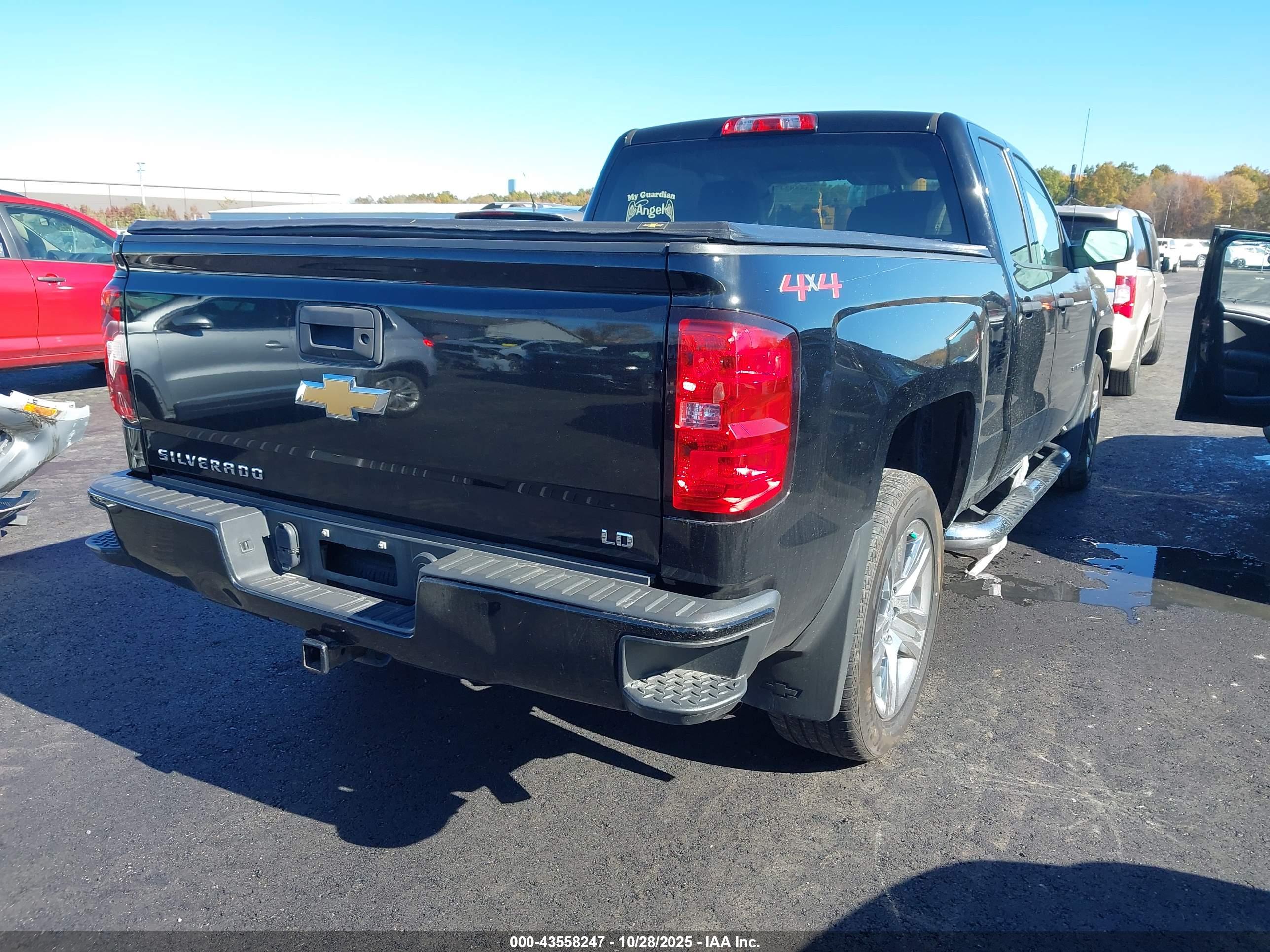 CHEVROLET SILVERADO image 4