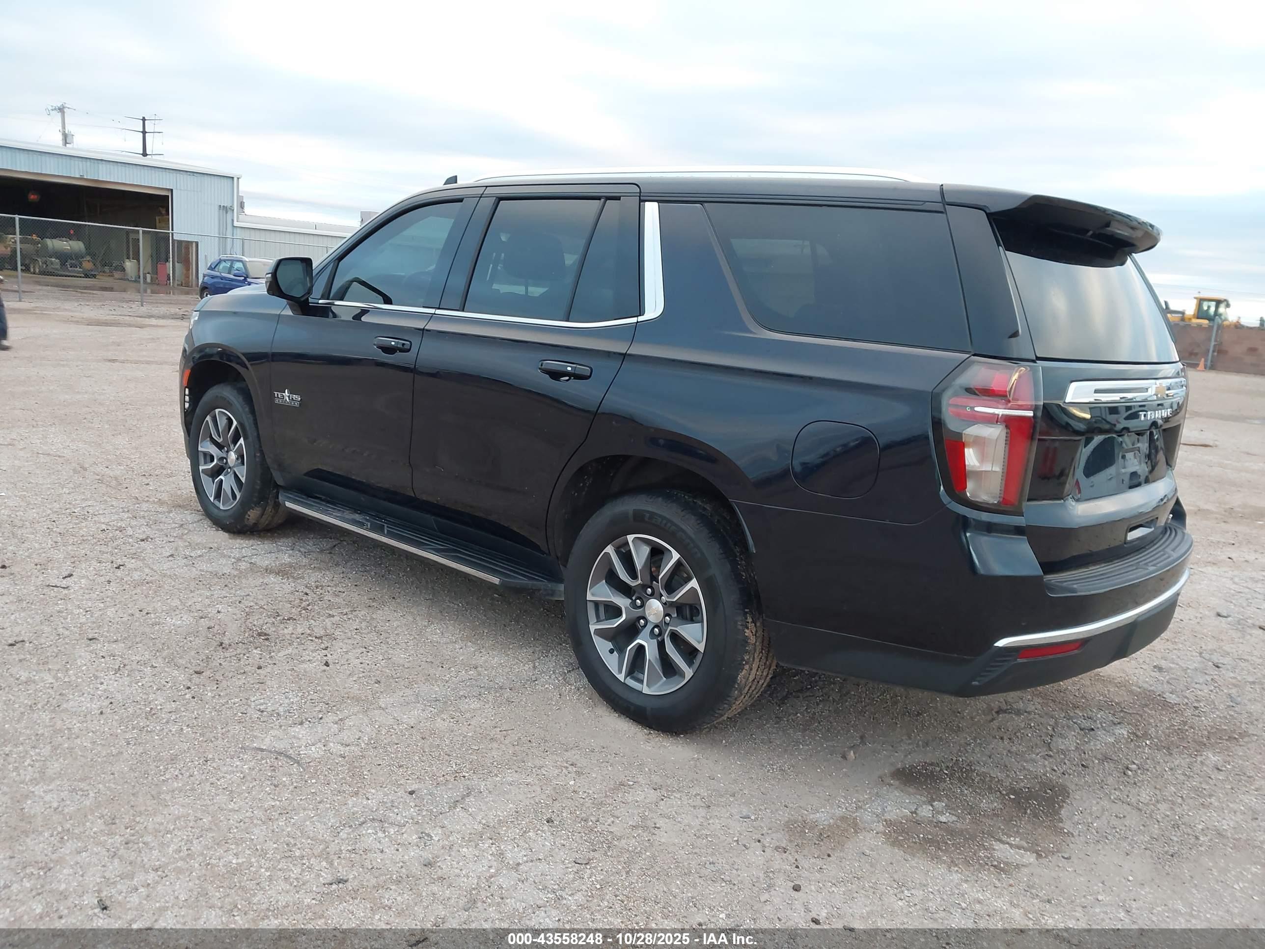 CHEVROLET TAHOE image 3