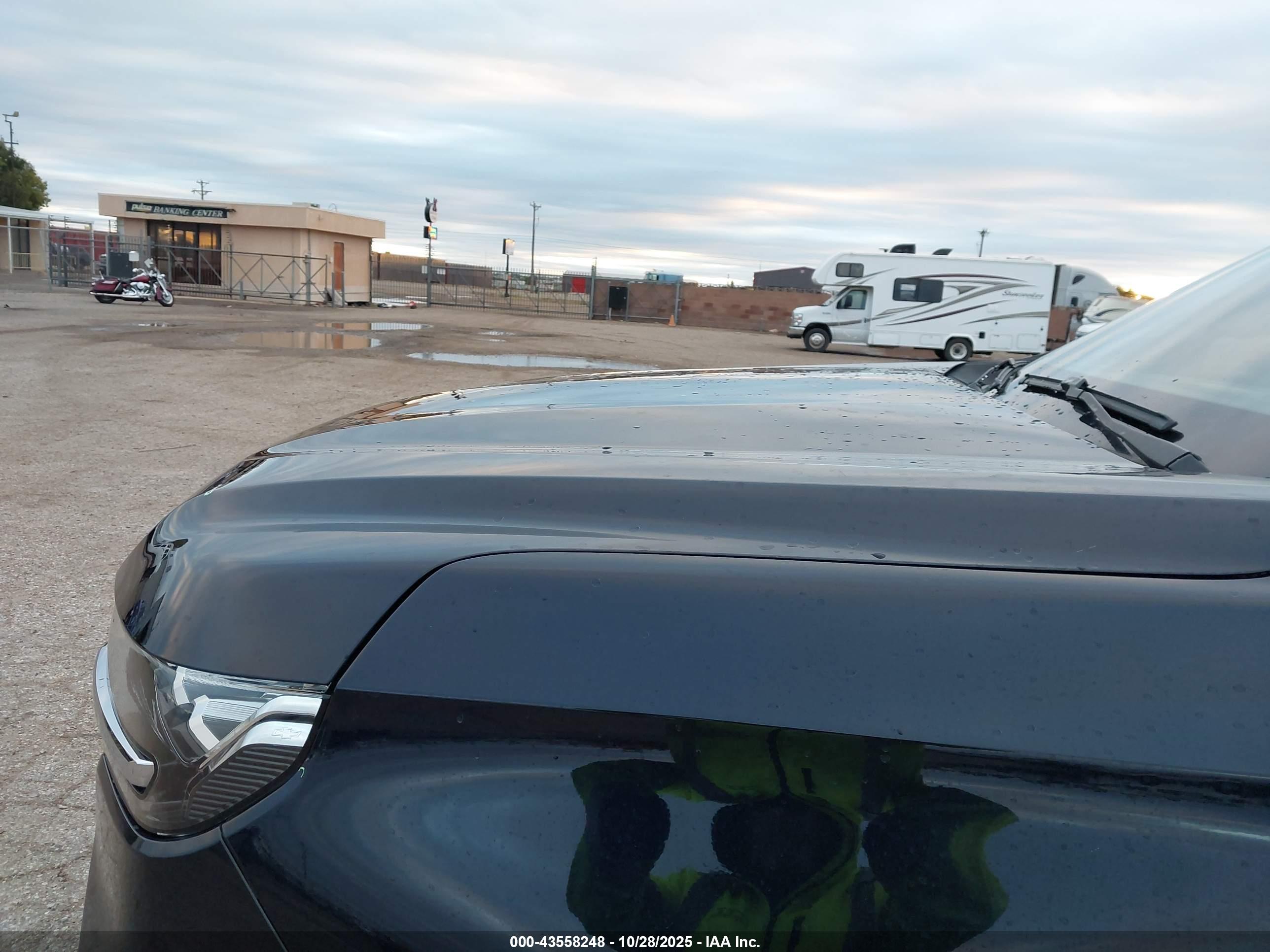 CHEVROLET TAHOE image 6