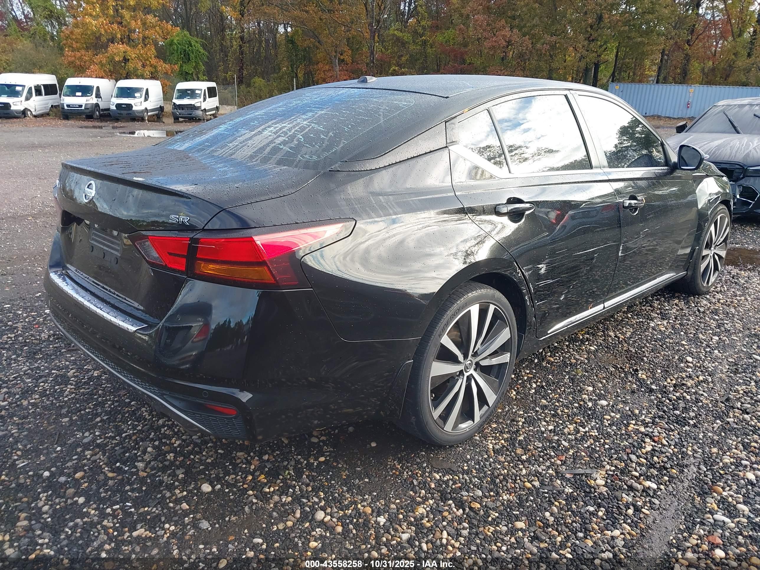 NISSAN ALTIMA image 4