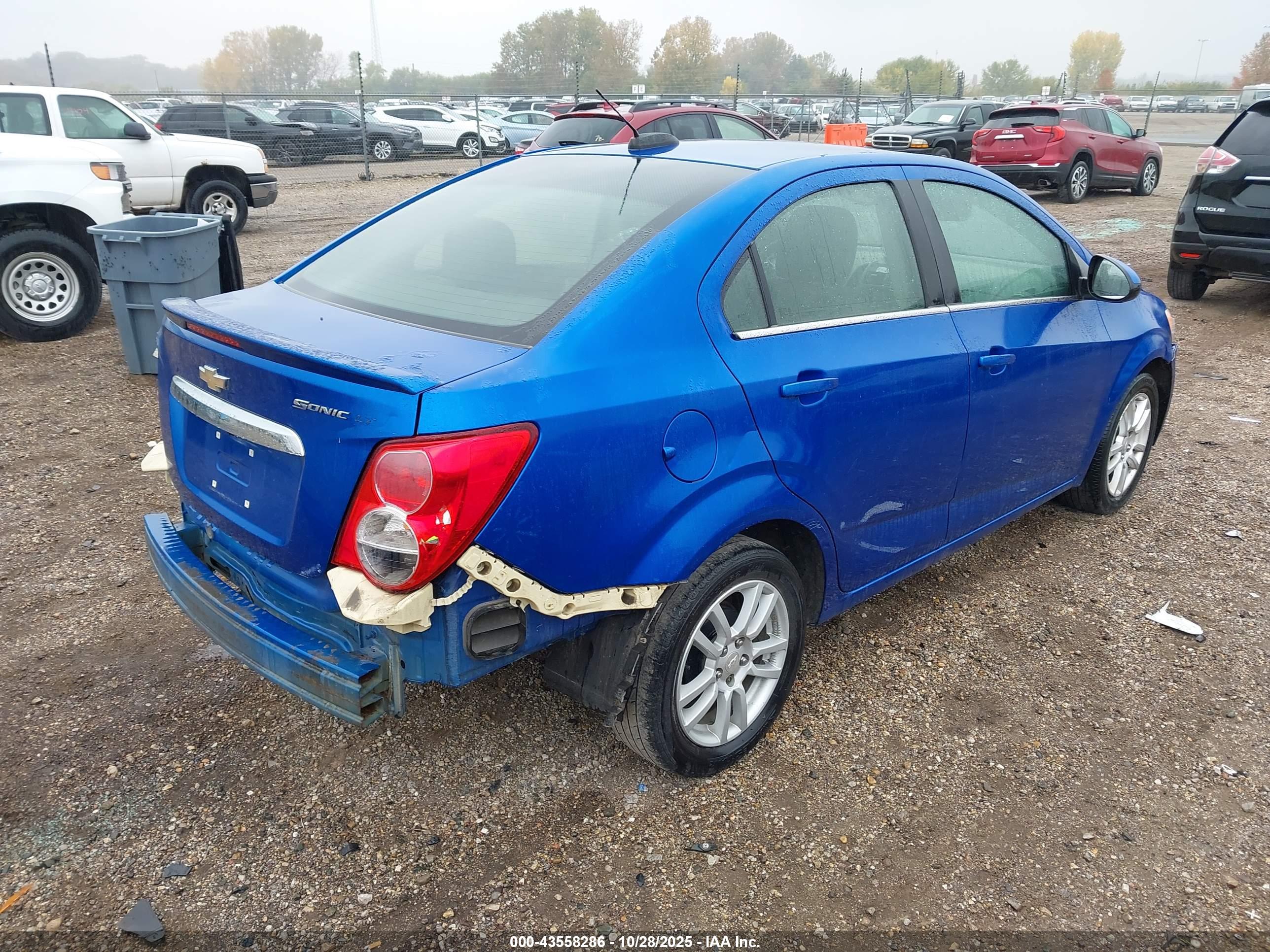CHEVROLET SONIC image 4